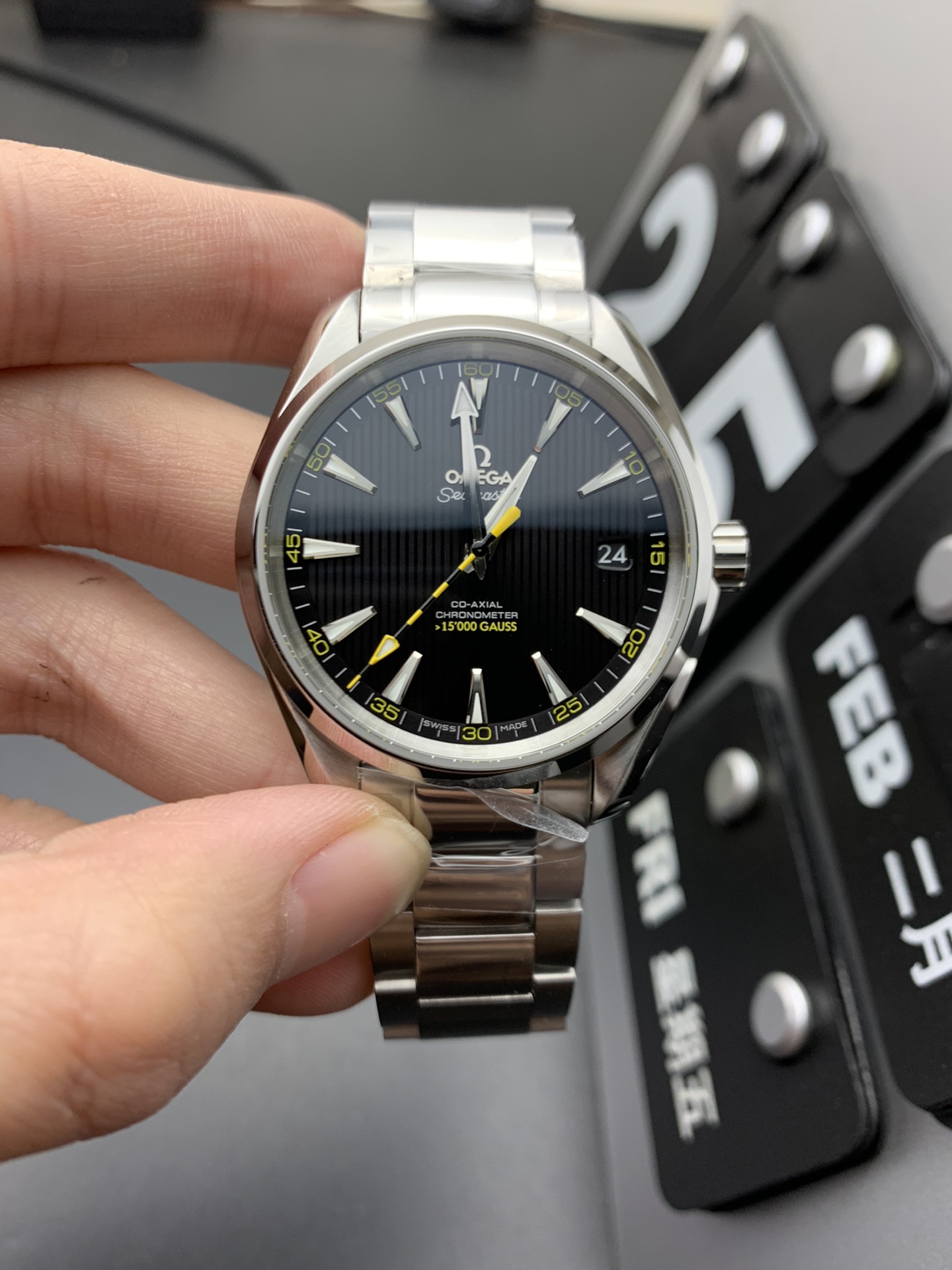 Omega 海马黄蜂针