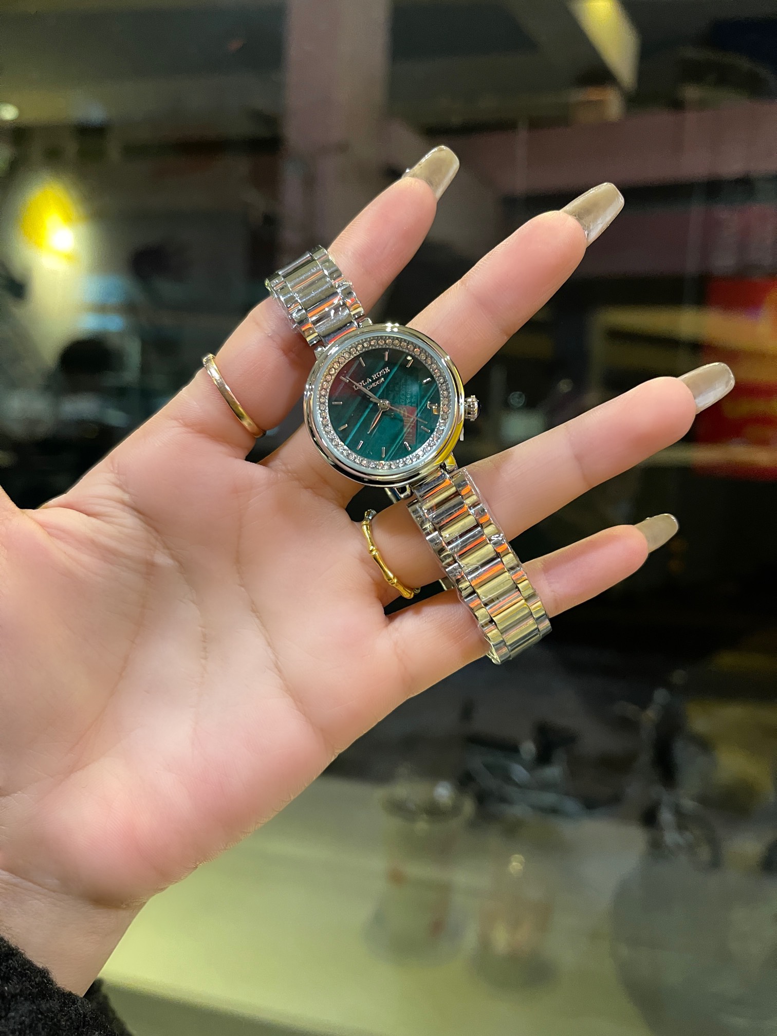 “Lola Rose Fairy Watch: Solid Steel, Butterflies, Double Buttons” - 图片 6