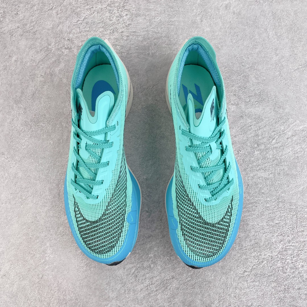 图片[2]-＃纯原福利 NK ZoomX Vaporfly Next% 马拉松一代跑鞋 鞋面使用了全新 Vaporweave 科技 这种类似蝉翼的材质相比 Flyknit 更加轻薄透气 非对称的鞋带系统和泡棉护垫的加入令舒适度更高 鞋头辅以超大的 Swoosh 点缀 再配上流线型外观设计 时尚感十足 尺码：36 36.5 37.5 38 38.5 39 40 40.5 41 42 42.5 43 44 44.5 45-选品中心