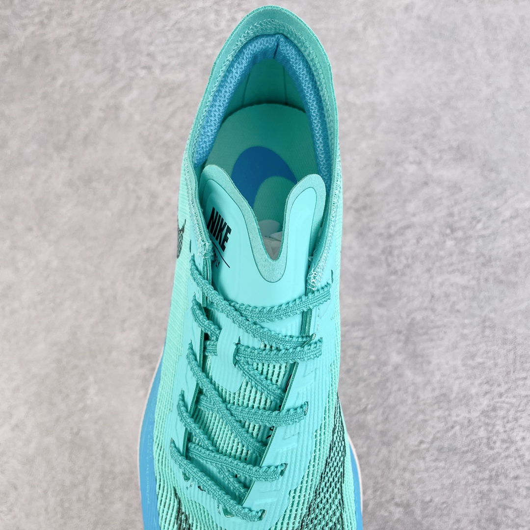 图片[5]-＃纯原福利 NK ZoomX Vaporfly Next% 马拉松一代跑鞋 鞋面使用了全新 Vaporweave 科技 这种类似蝉翼的材质相比 Flyknit 更加轻薄透气 非对称的鞋带系统和泡棉护垫的加入令舒适度更高 鞋头辅以超大的 Swoosh 点缀 再配上流线型外观设计 时尚感十足 尺码：36 36.5 37.5 38 38.5 39 40 40.5 41 42 42.5 43 44 44.5 45-选品中心