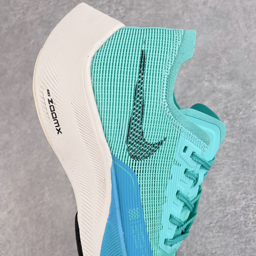 图片[6]-＃纯原福利 NK ZoomX Vaporfly Next% 马拉松一代跑鞋 鞋面使用了全新 Vaporweave 科技 这种类似蝉翼的材质相比 Flyknit 更加轻薄透气 非对称的鞋带系统和泡棉护垫的加入令舒适度更高 鞋头辅以超大的 Swoosh 点缀 再配上流线型外观设计 时尚感十足 尺码：36 36.5 37.5 38 38.5 39 40 40.5 41 42 42.5 43 44 44.5 45-选品中心