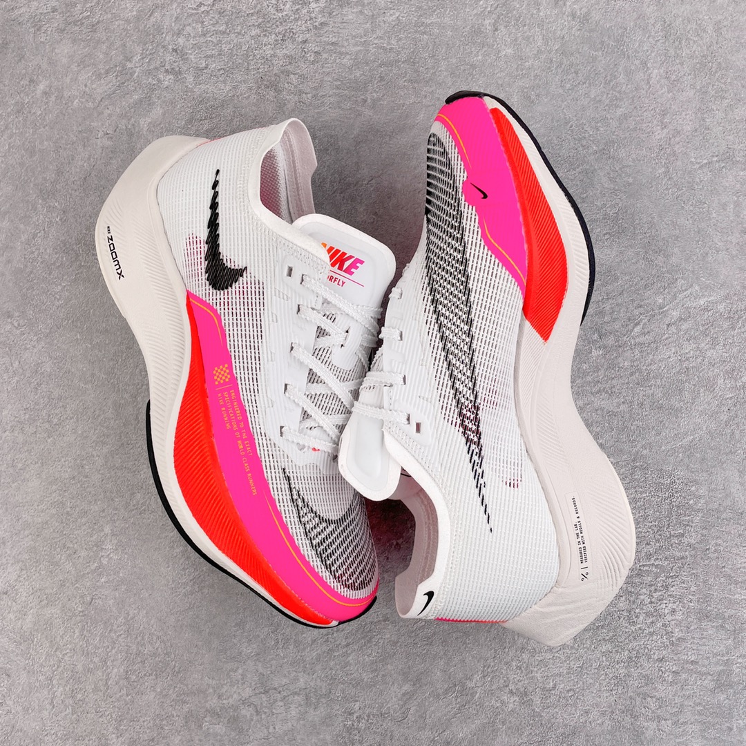 图片[3]-＃纯原福利 NK ZoomX Vaporfly Next% 马拉松一代跑鞋 鞋面使用了全新 Vaporweave 科技 这种类似蝉翼的材质相比 Flyknit 更加轻薄透气 非对称的鞋带系统和泡棉护垫的加入令舒适度更高 鞋头辅以超大的 Swoosh 点缀 再配上流线型外观设计 时尚感十足 尺码：36 36.5 37.5 38 38.5 39 40 40.5 41 42 42.5 43 44 44.5 45-选品中心