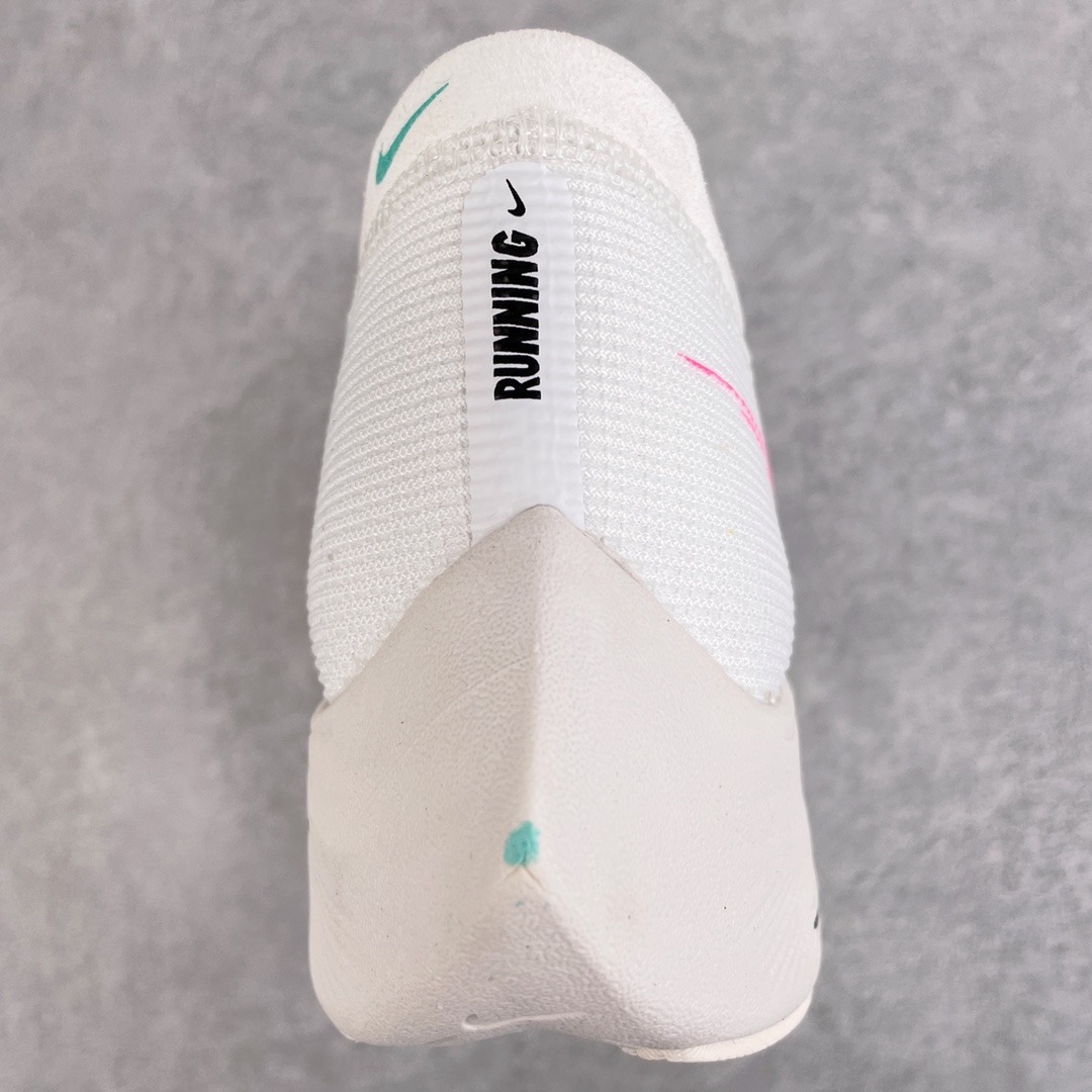 图片[8]-＃纯原福利 NK ZoomX Vaporfly Next% 马拉松一代跑鞋 鞋面使用了全新 Vaporweave 科技 这种类似蝉翼的材质相比 Flyknit 更加轻薄透气 非对称的鞋带系统和泡棉护垫的加入令舒适度更高 鞋头辅以超大的 Swoosh 点缀 再配上流线型外观设计 时尚感十足 尺码：36 36.5 37.5 38 38.5 39 40 40.5 41 42 42.5 43 44 44.5 45-选品中心