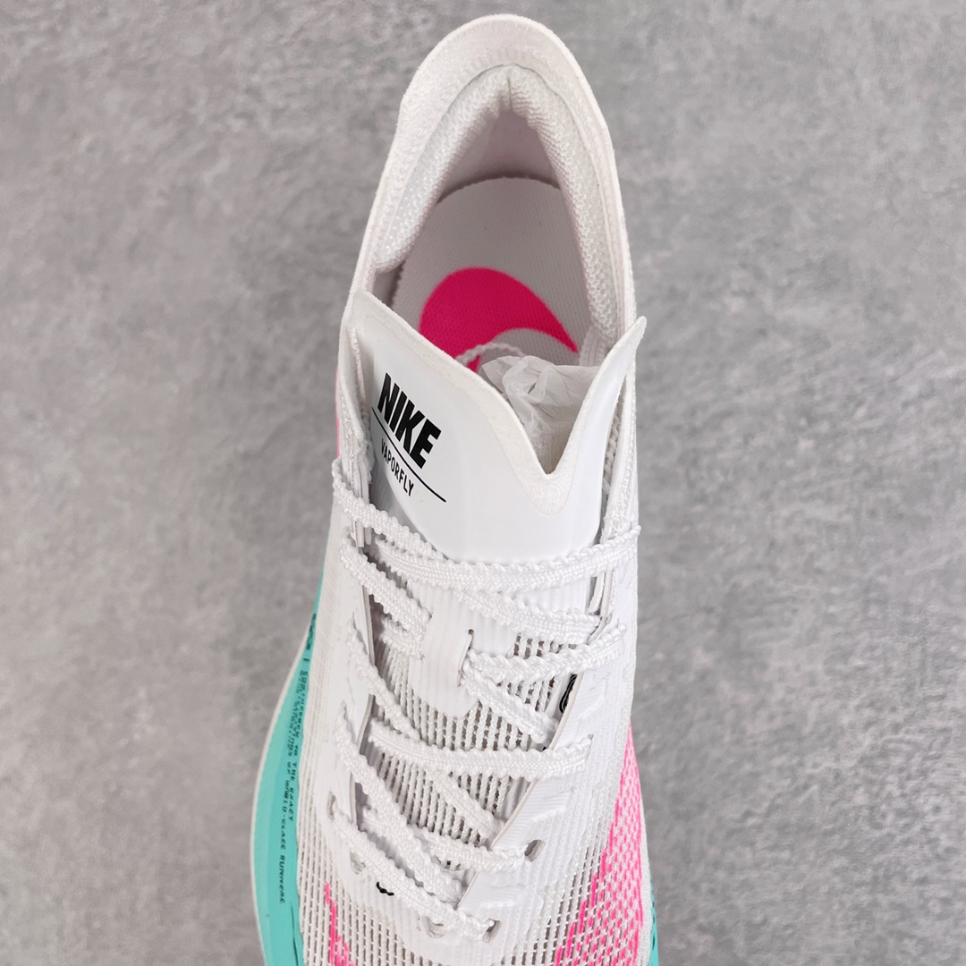 图片[5]-＃纯原福利 NK ZoomX Vaporfly Next% 马拉松一代跑鞋 鞋面使用了全新 Vaporweave 科技 这种类似蝉翼的材质相比 Flyknit 更加轻薄透气 非对称的鞋带系统和泡棉护垫的加入令舒适度更高 鞋头辅以超大的 Swoosh 点缀 再配上流线型外观设计 时尚感十足 尺码：36 36.5 37.5 38 38.5 39 40 40.5 41 42 42.5 43 44 44.5 45-选品中心