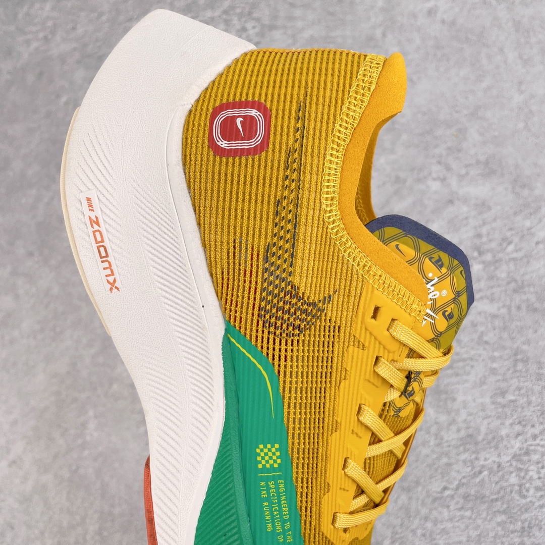 图片[6]-＃纯原福利 NK ZoomX Vaporfly Next% 马拉松一代跑鞋 鞋面使用了全新 Vaporweave 科技 这种类似蝉翼的材质相比 Flyknit 更加轻薄透气 非对称的鞋带系统和泡棉护垫的加入令舒适度更高 鞋头辅以超大的 Swoosh 点缀 再配上流线型外观设计 时尚感十足 尺码：36 36.5 37.5 38 38.5 39 40 40.5 41 42 42.5 43 44 44.5 45-选品中心