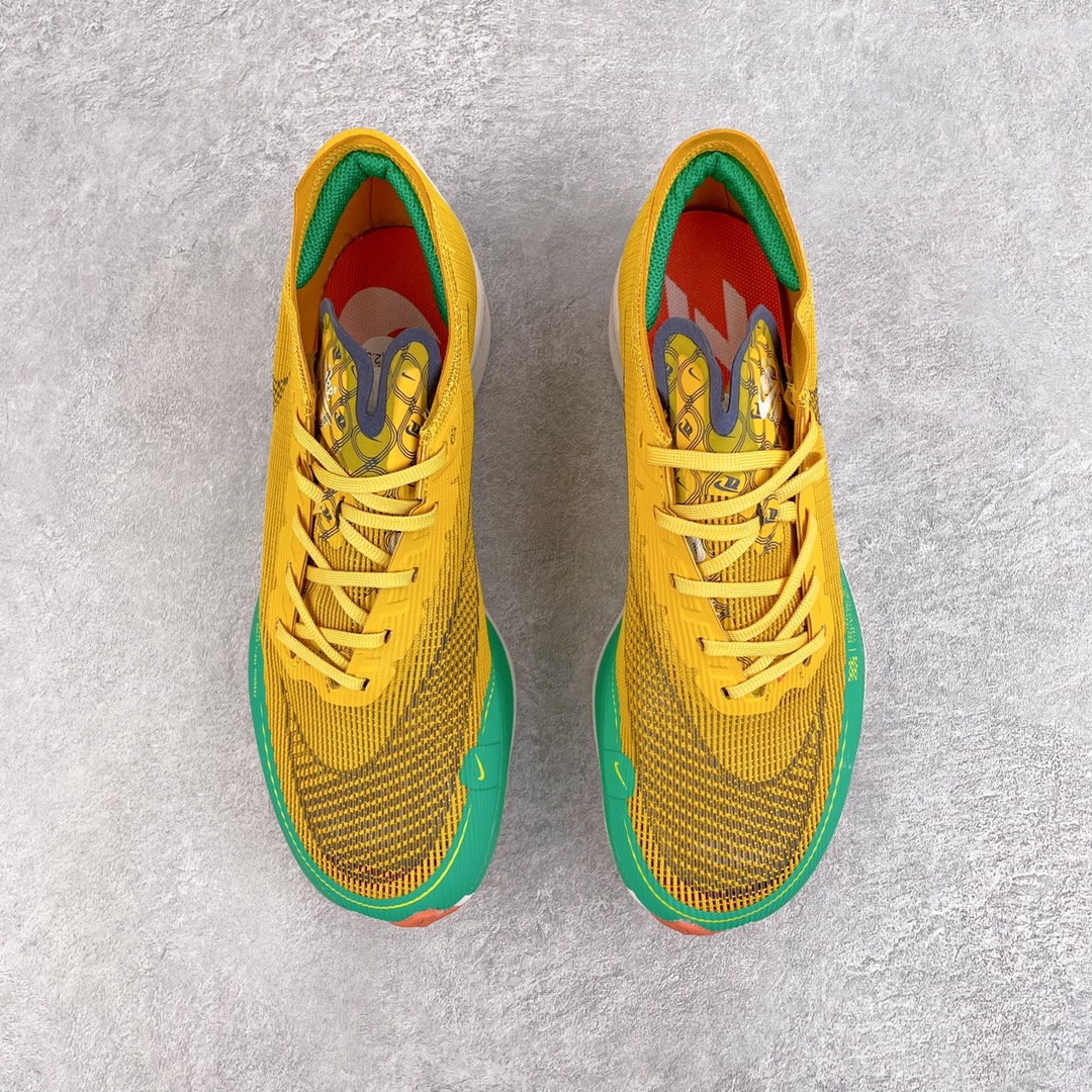 图片[2]-＃纯原福利 NK ZoomX Vaporfly Next% 马拉松一代跑鞋 鞋面使用了全新 Vaporweave 科技 这种类似蝉翼的材质相比 Flyknit 更加轻薄透气 非对称的鞋带系统和泡棉护垫的加入令舒适度更高 鞋头辅以超大的 Swoosh 点缀 再配上流线型外观设计 时尚感十足 尺码：36 36.5 37.5 38 38.5 39 40 40.5 41 42 42.5 43 44 44.5 45-选品中心