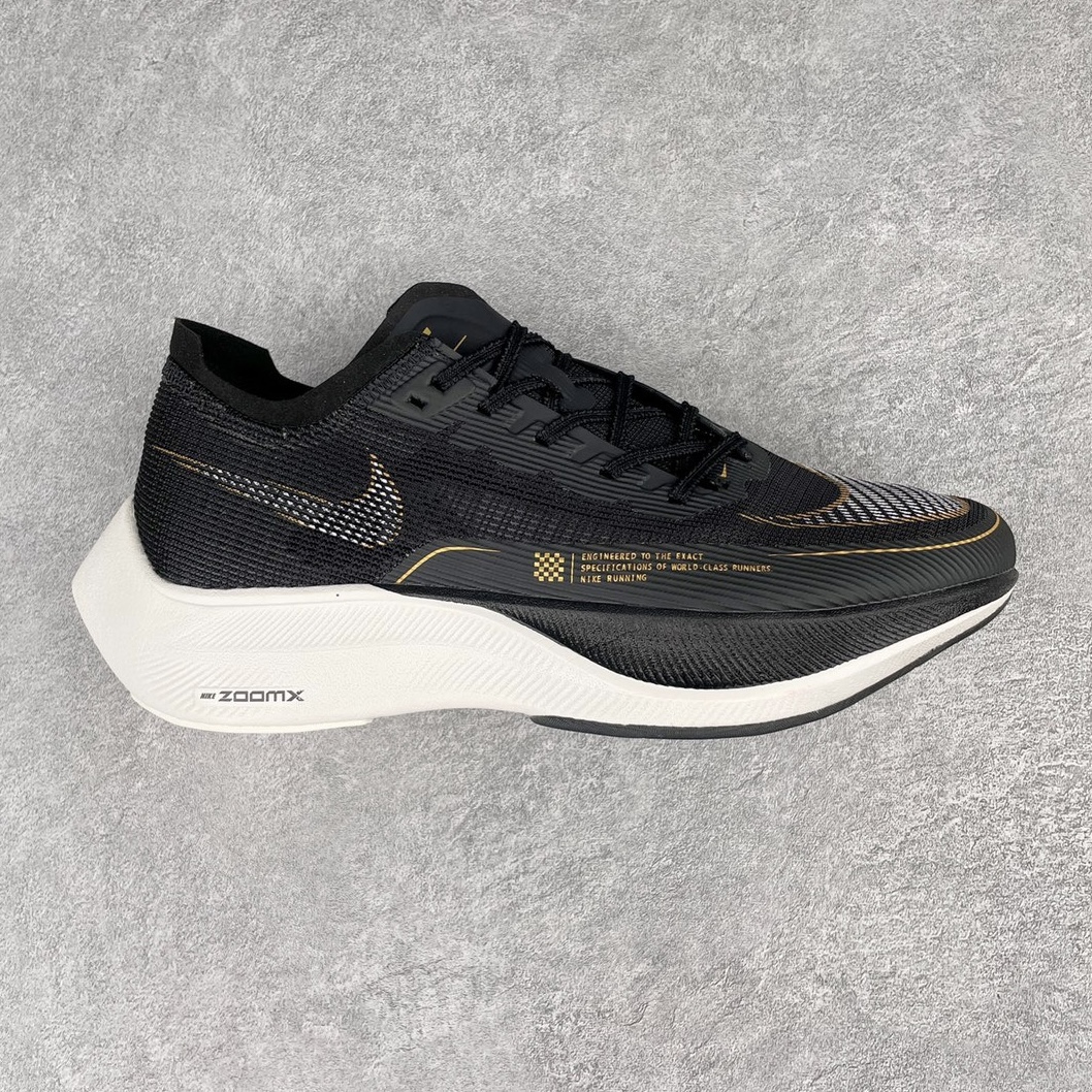 ＃纯原福利 NK ZoomX Vaporfly Next% 马拉松一代跑鞋 鞋面使用了全新 Vaporweave 科技 这种类似蝉翼的材质相比 Flyknit 更加轻薄透气 非对称的鞋带系统和泡棉护垫的加入令舒适度更高 鞋头辅以超大的 Swoosh 点缀 再配上流线型外观设计 时尚感十足 尺码：36 36.5 37.5 38 38.5 39 40 40.5 41 42 42.5 43 44 44.5 45-选品中心