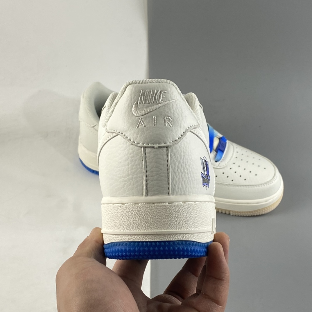 P260 NIKE Air Force 1’07 Low ”米白蓝” 达拉斯独行侠城市限定空军一号低帮休闲板鞋 DH2088-606