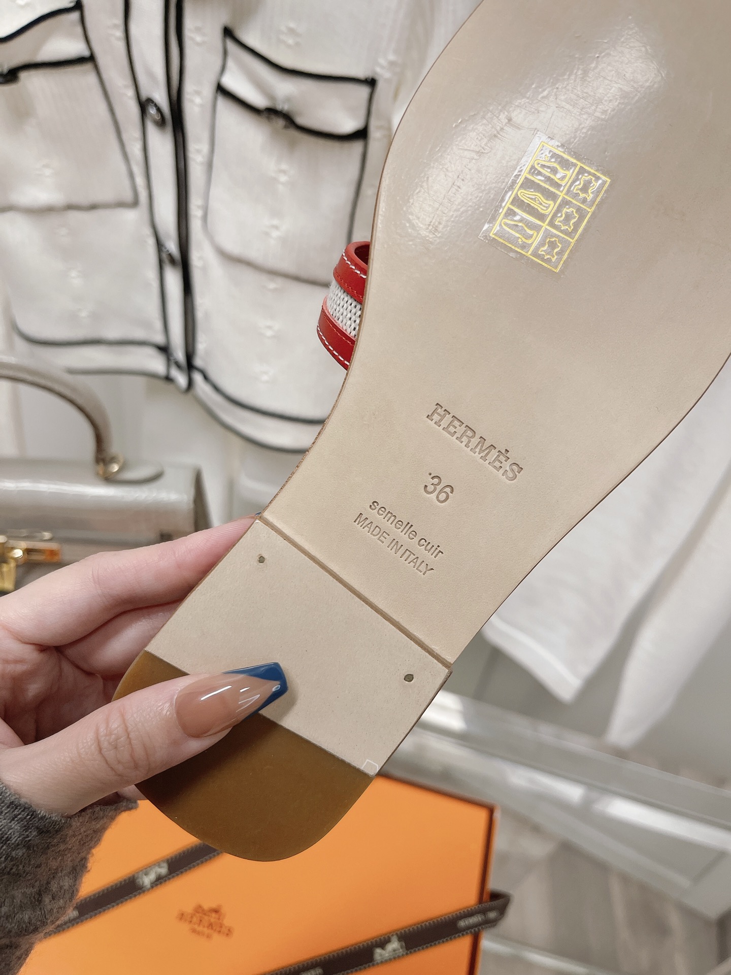 . suela de cuero de gama alta. HERMES2022 última versión mejorada del clásico H zapatillas de viaje 