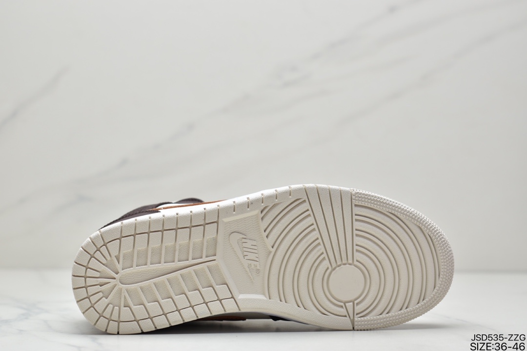 200 公司级这款 Air Jordan 1 Mid 中帮复古篮球鞋米棕色DO6699-20013