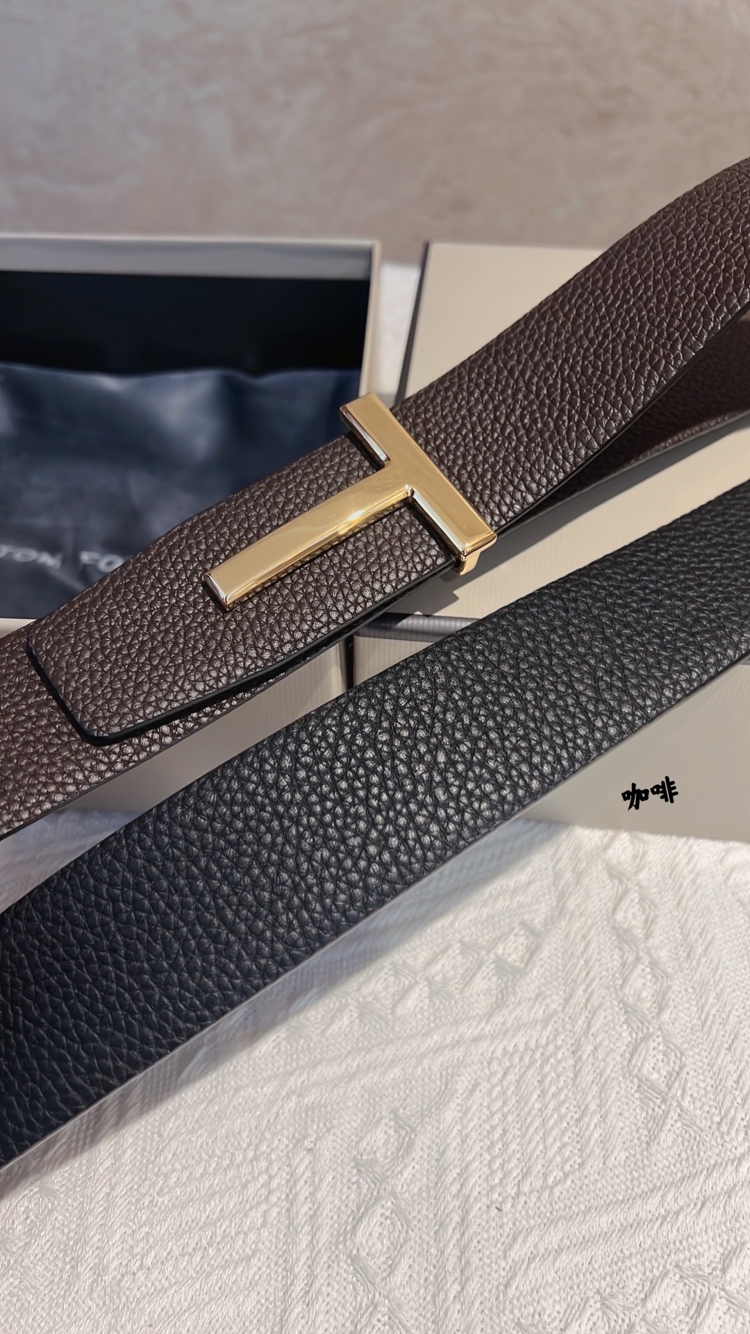 Mr. Tomford’s Unique T-Banded Class: Elegant, Expressive, Glamour-Free. - 图片 2
