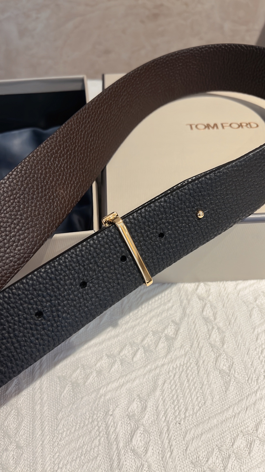 Mr. Tomford’s Unique T-Banded Class: Elegant, Expressive, Glamour-Free. - 图片 7