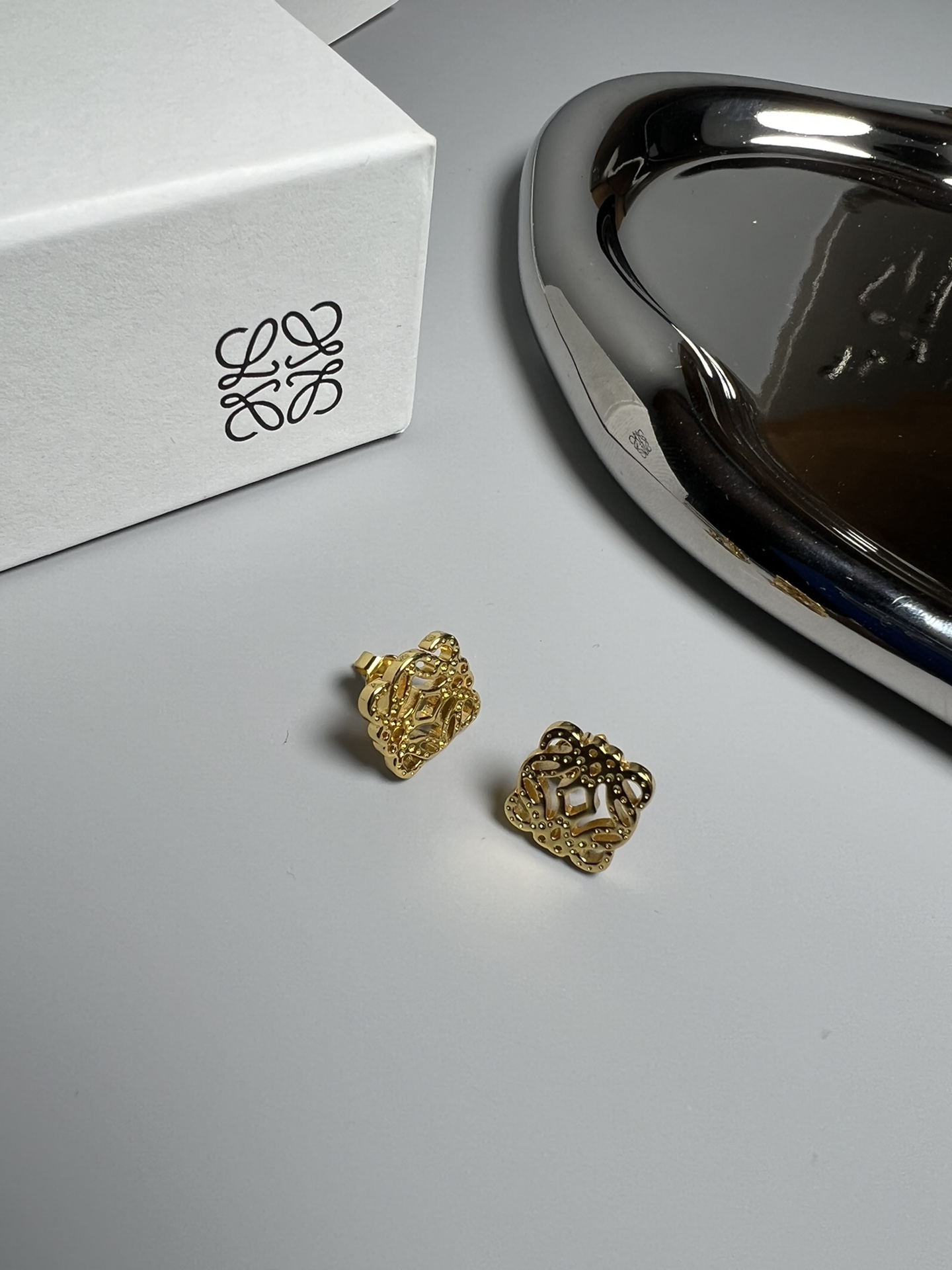 p250. Loewe’s classic design, simple atmosphere, elegance, brass 18k gold - 图片 5