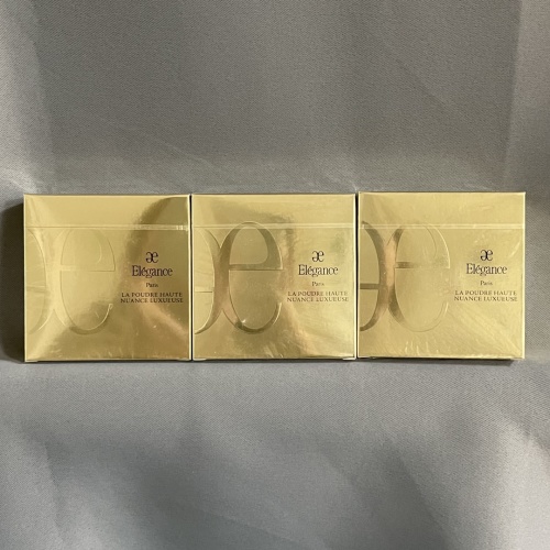 Elegance La Poudre Haute Nuance Luxueuse Face Powder - Long-Lasting, Radiant Finish 1 Elegance La Poudre Haute Nuance Luxueuse Face Powder - Long-Lasting, Radiant Finish