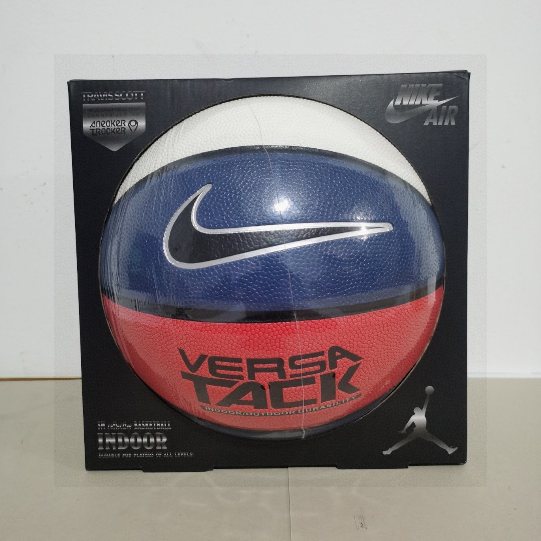 💰80
Nike/耐克篮球 经典系列7号花色球 
配色:红蓝白  【耐磨软皮】
型号:7号标准球
场地:室内外木地板，水泥地板
🏀🏀🏀🏀🏀🏀
🏀标准篮球🏀官方防伪🏀淘宝热卖🏀
——————————————————
🔥🔥注意事项🔥🔥: 
充气前请充分湿润球针，用肥皂水为佳，防止气门受损，造成气门漏气。