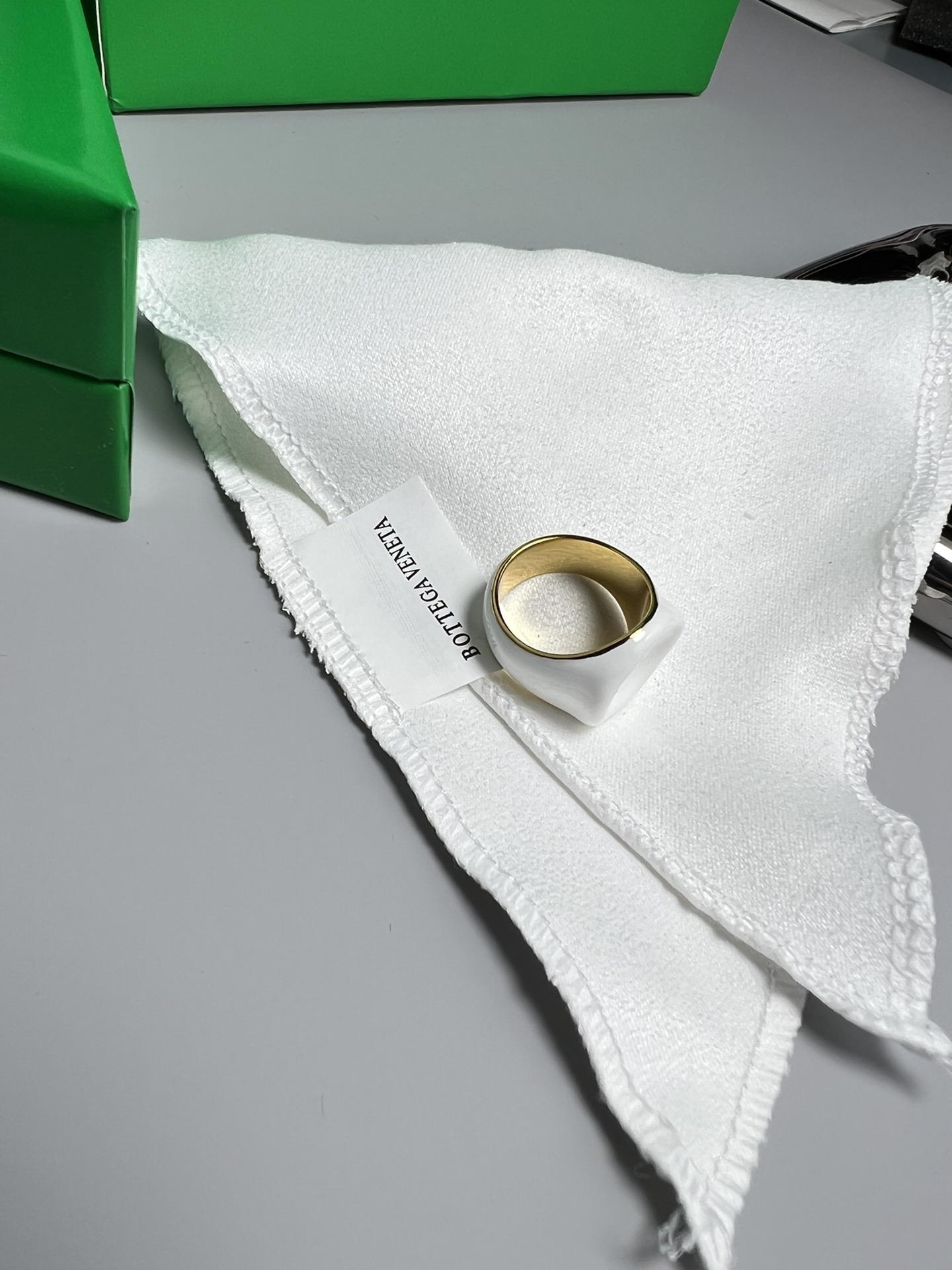 p220. BV hand-made white-coloured 18K silver ring - 图片 2