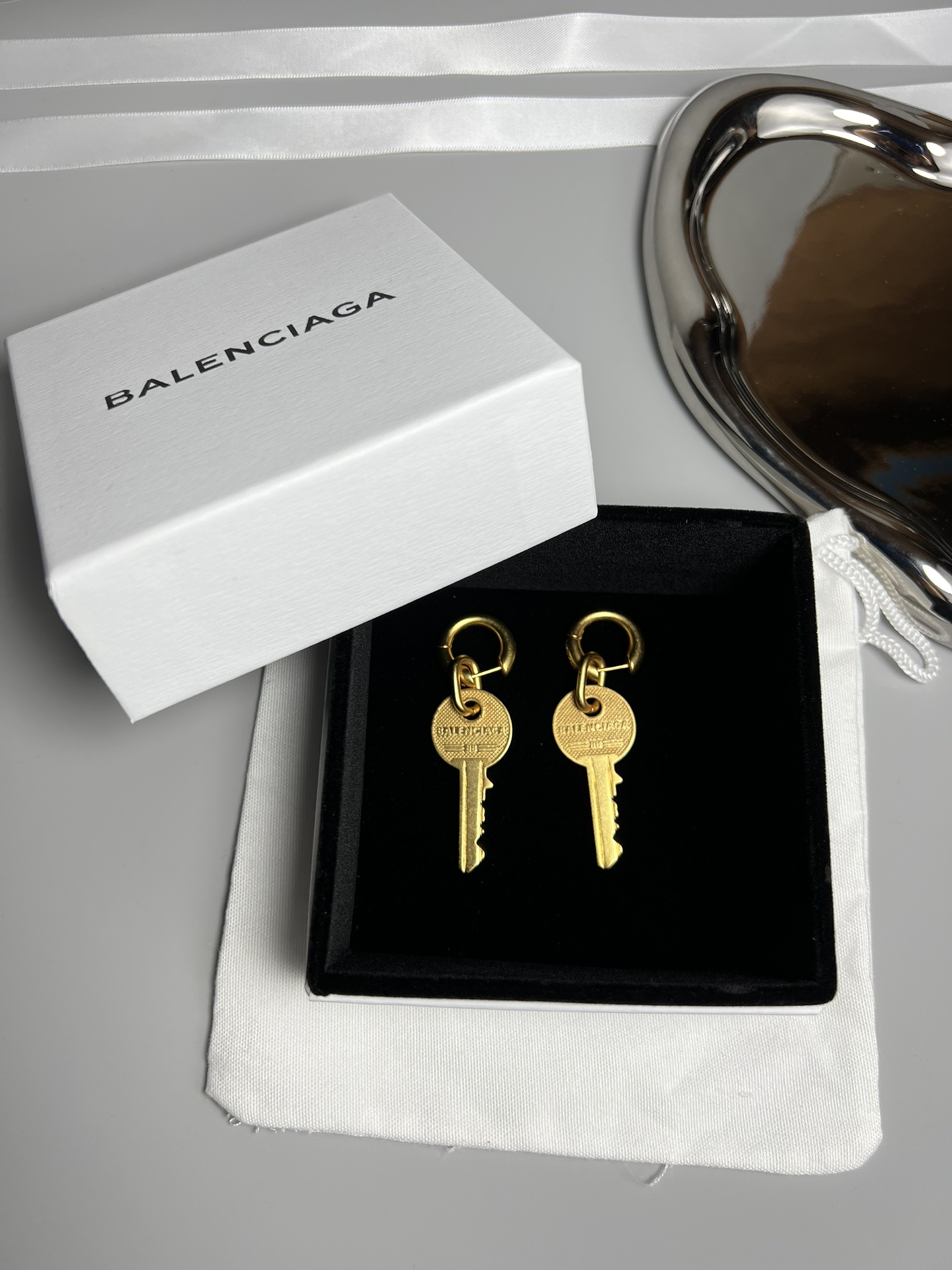YHEH045。Balenciaga 巴黎世家 钥匙耳环