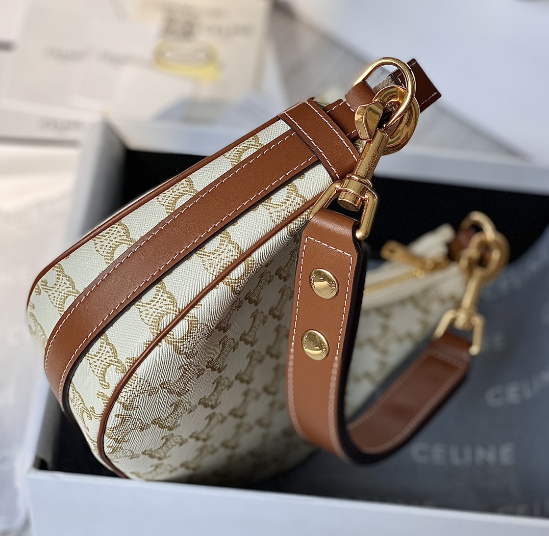 CELINE赛琳半月形全新AVA STRAP手袋193953