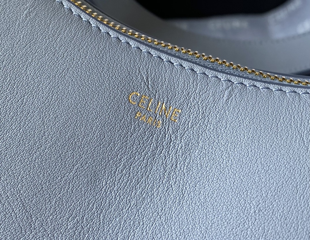 CELINE赛琳半月形全新AVA STRAP手袋193953