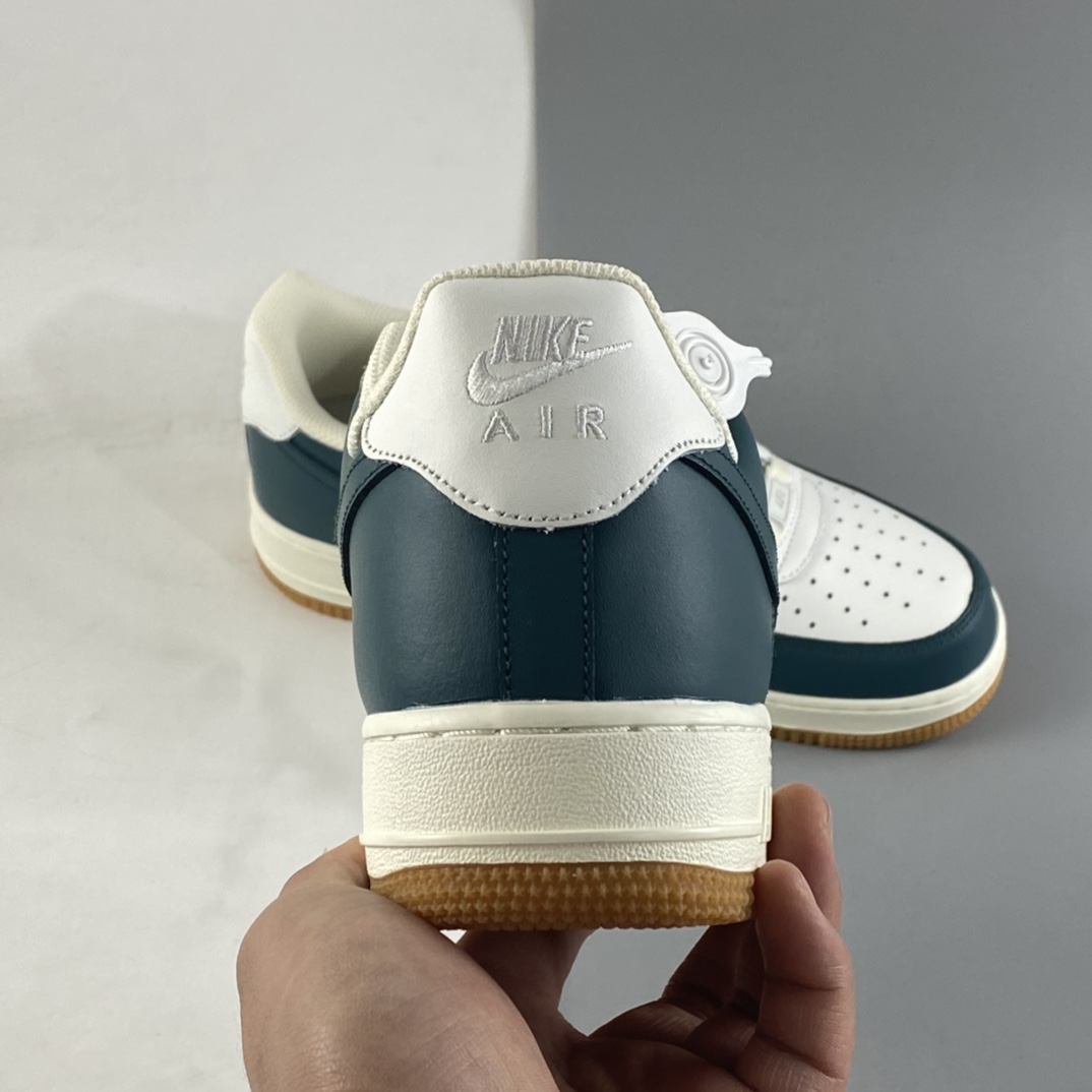 P220 NIKE Air Force 1’07 Low 米白墨绿 空军一号低帮休闲板鞋 AQ2312-306
