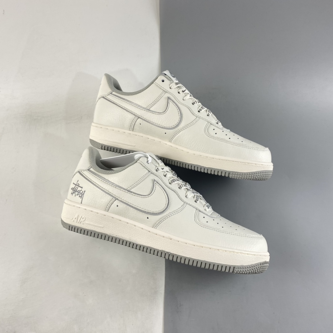 P260 Stussy x NIKE Air Force 1’07 Low 斯图西联名 空军一号米灰反光低帮休闲板鞋 UN1815-802