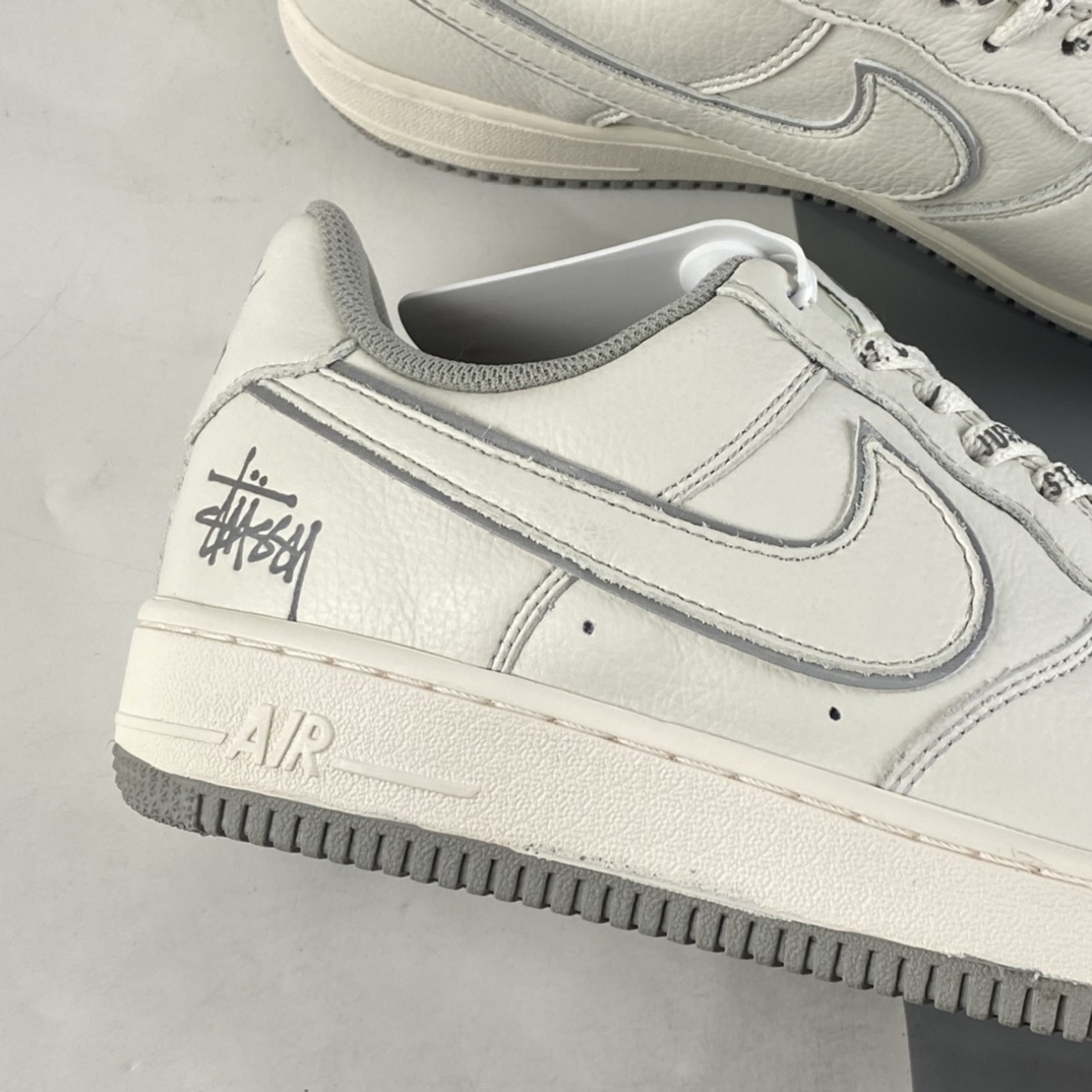 P260 Stussy x NIKE Air Force 1’07 Low 斯图西联名 空军一号米灰反光低帮休闲板鞋 UN1815-802