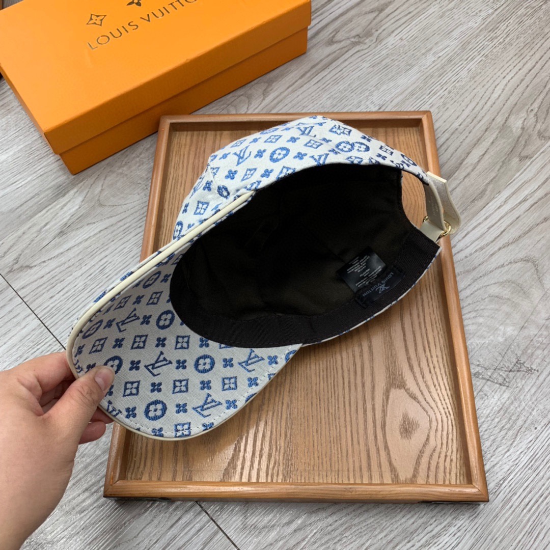 High-End Fashion Hats with Special Details in Oxford Material and Leather Accessories - 图片 8
