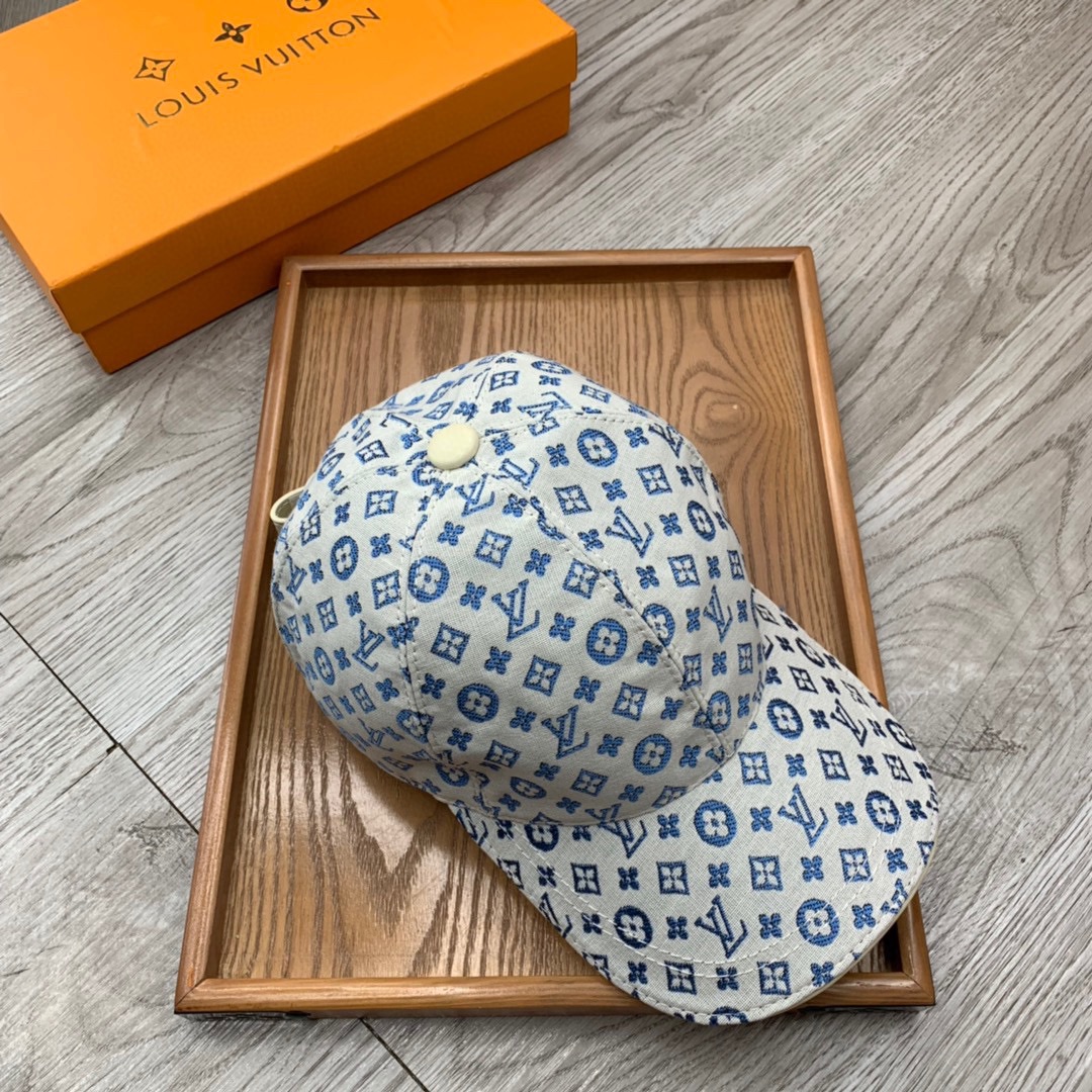 High-End Fashion Hats with Special Details in Oxford Material and Leather Accessories - 图片 3