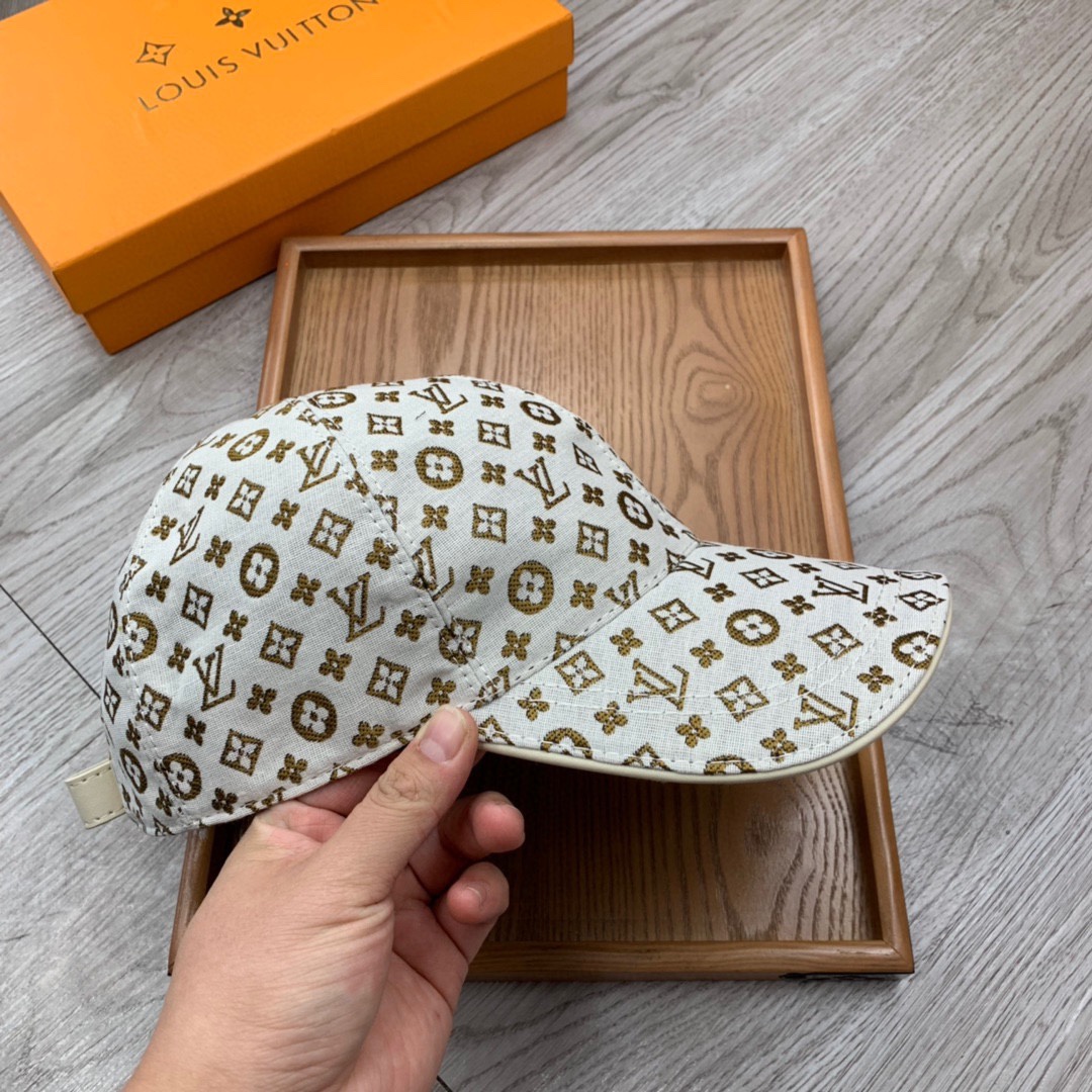 High-End Fashion Hats: Handcrafted with Care and Quality Materials - 图片 5