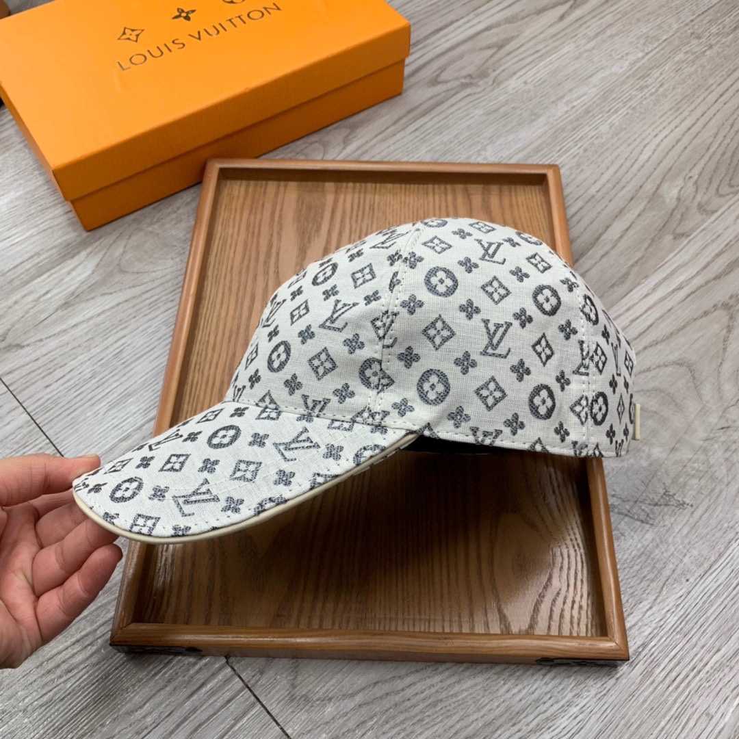 High-End Fashion Hats: Made with Heart, Oxford Material, and Special Details - 图片 7