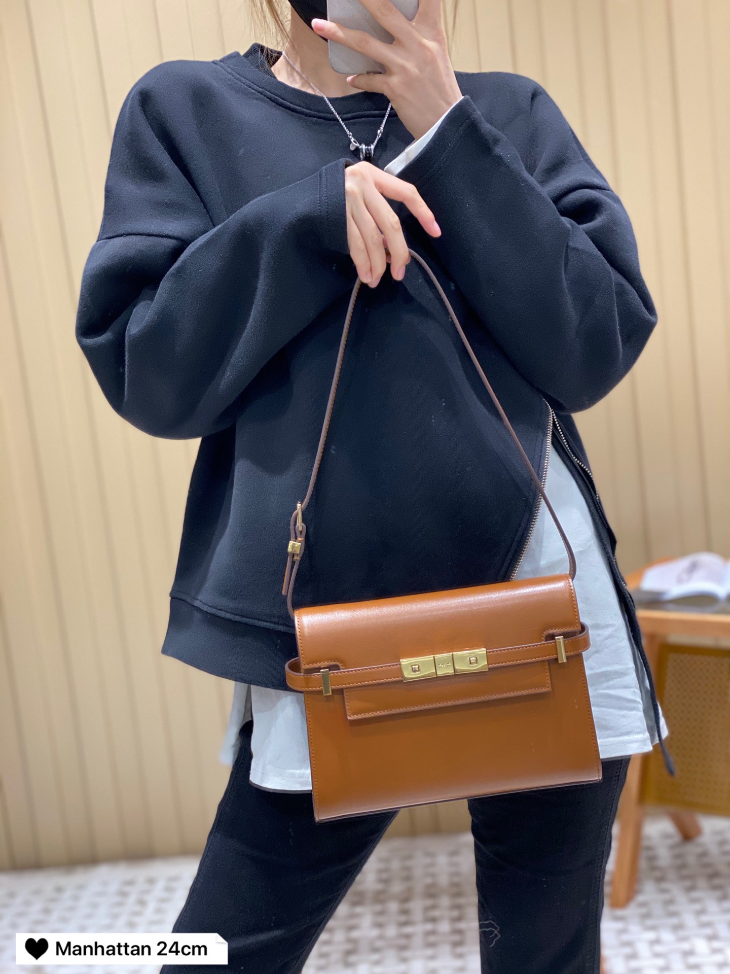 Saint laurent Ysl 𝙈𝙖𝙣𝙝𝙖𝙩𝙩𝙖𝙣 𝟮𝟰𝙘𝙢 小号法棍包 675626棕色