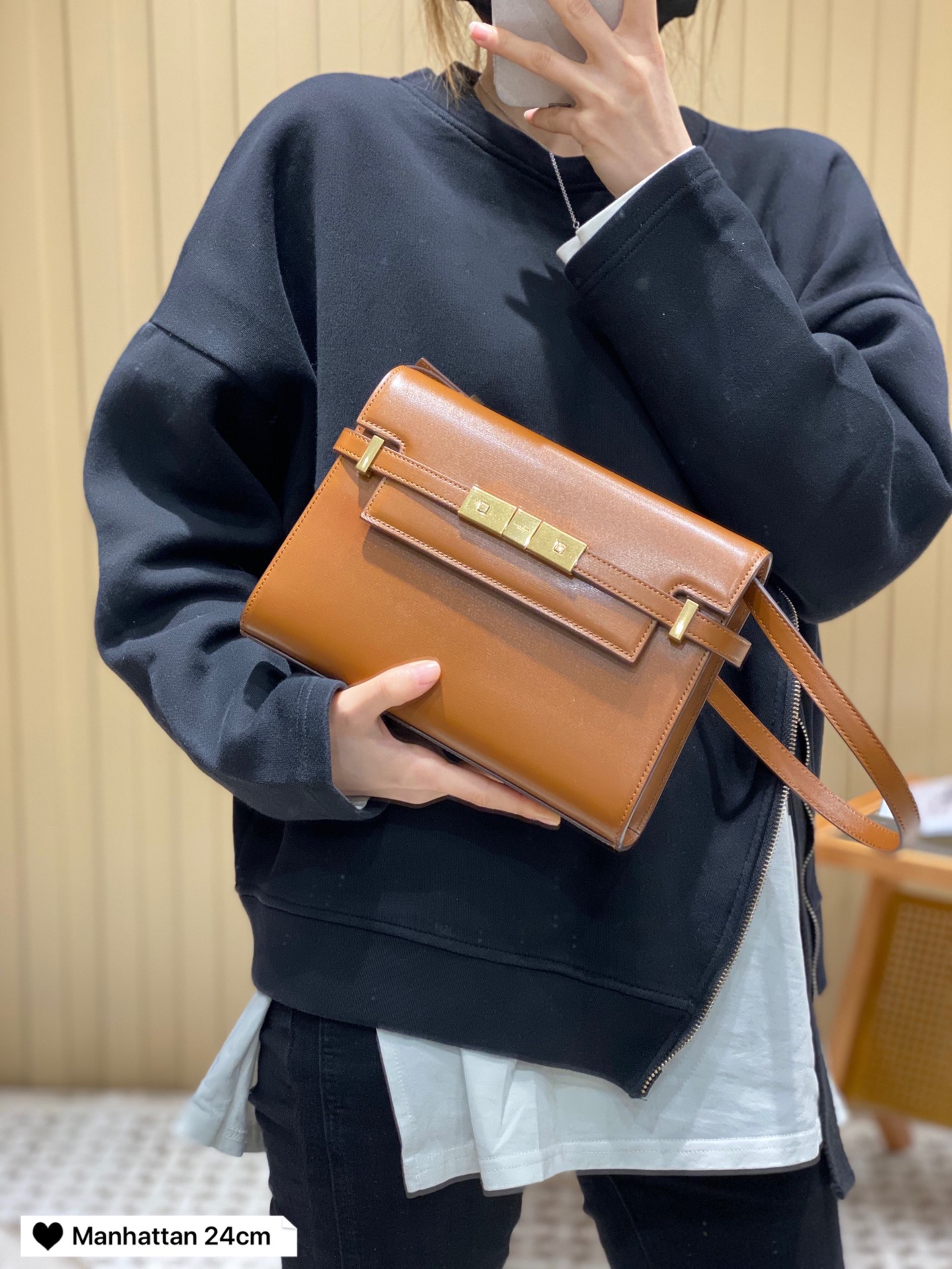 Saint laurent Ysl 𝙈𝙖𝙣𝙝𝙖𝙩𝙩𝙖𝙣 𝟮𝟰𝙘𝙢 小号法棍包 675626棕色