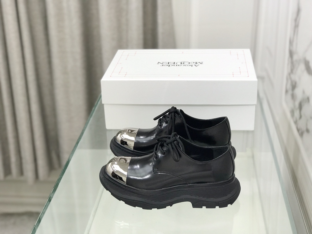[McQueen Women