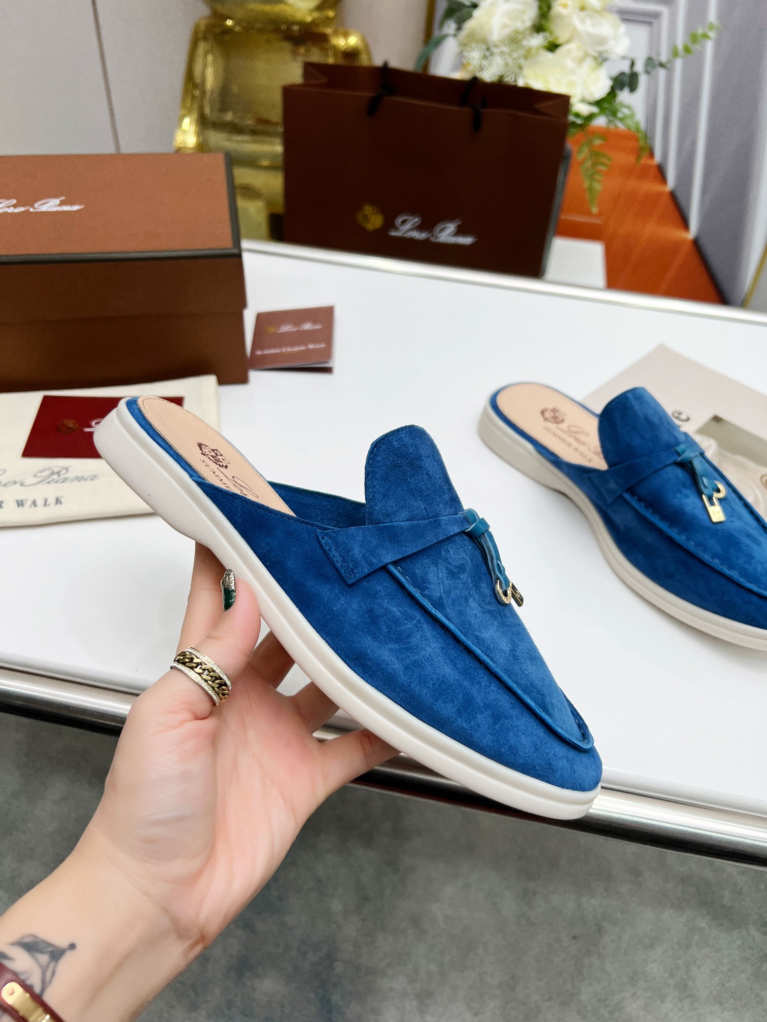 . Loro Piana * nivel superior auténtico comprar réplica original 1:1 fue fundada en solitario el 24 