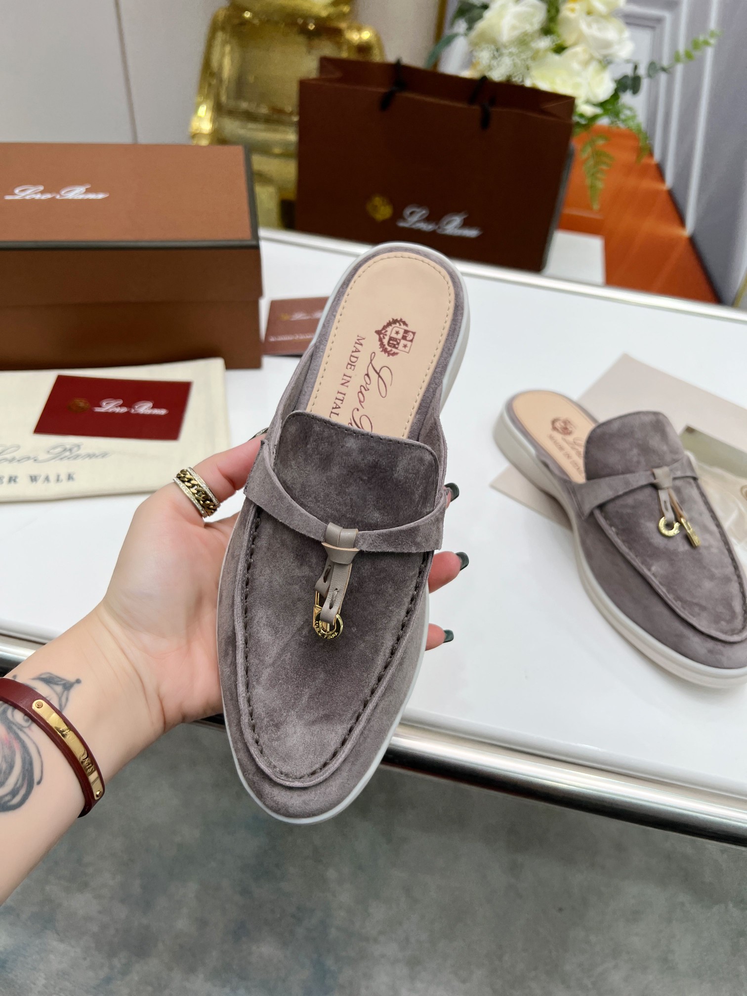 . Loro Piana * nivel superior auténtico comprar réplica original 1:1 fue fundada en solitario el 24 