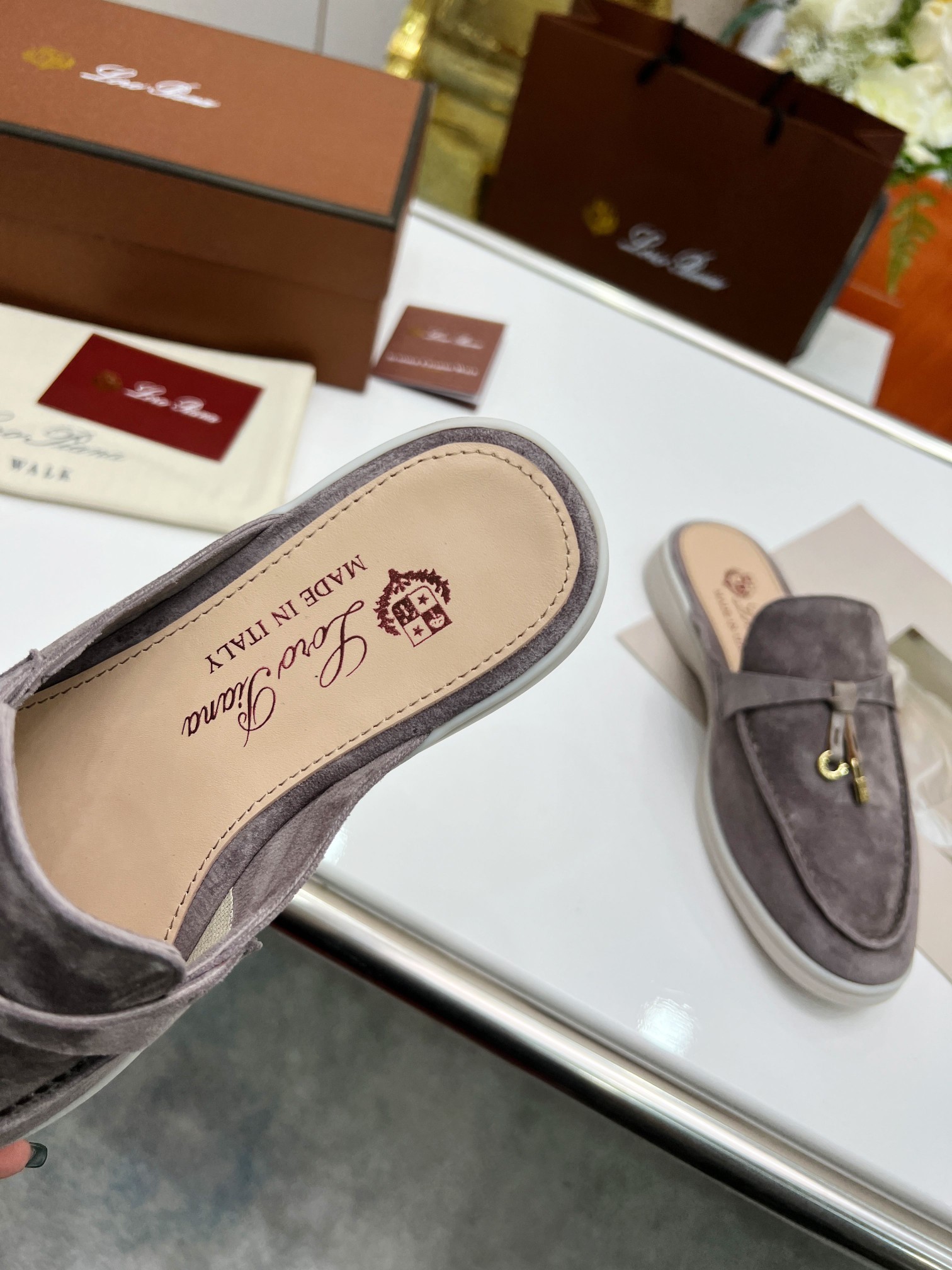 . Loro Piana * nivel superior auténtico comprar réplica original 1:1 fue fundada en solitario el 24 