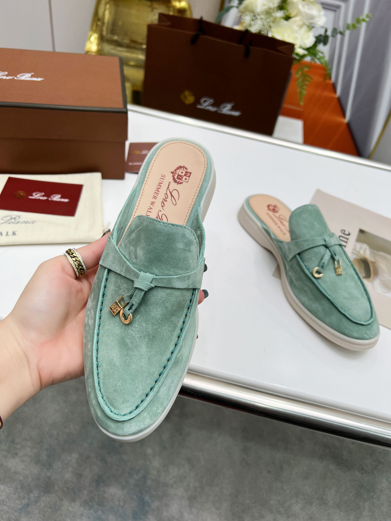 . Loro Piana * nivel superior auténtico comprar réplica original 1:1 fue fundada en solitario el 24 