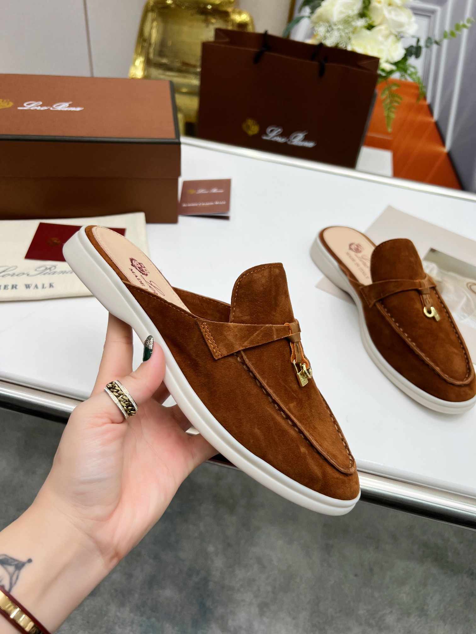 . Loro Piana * nivel superior auténtico comprar réplica original 1:1 fue fundada en solitario el 24 