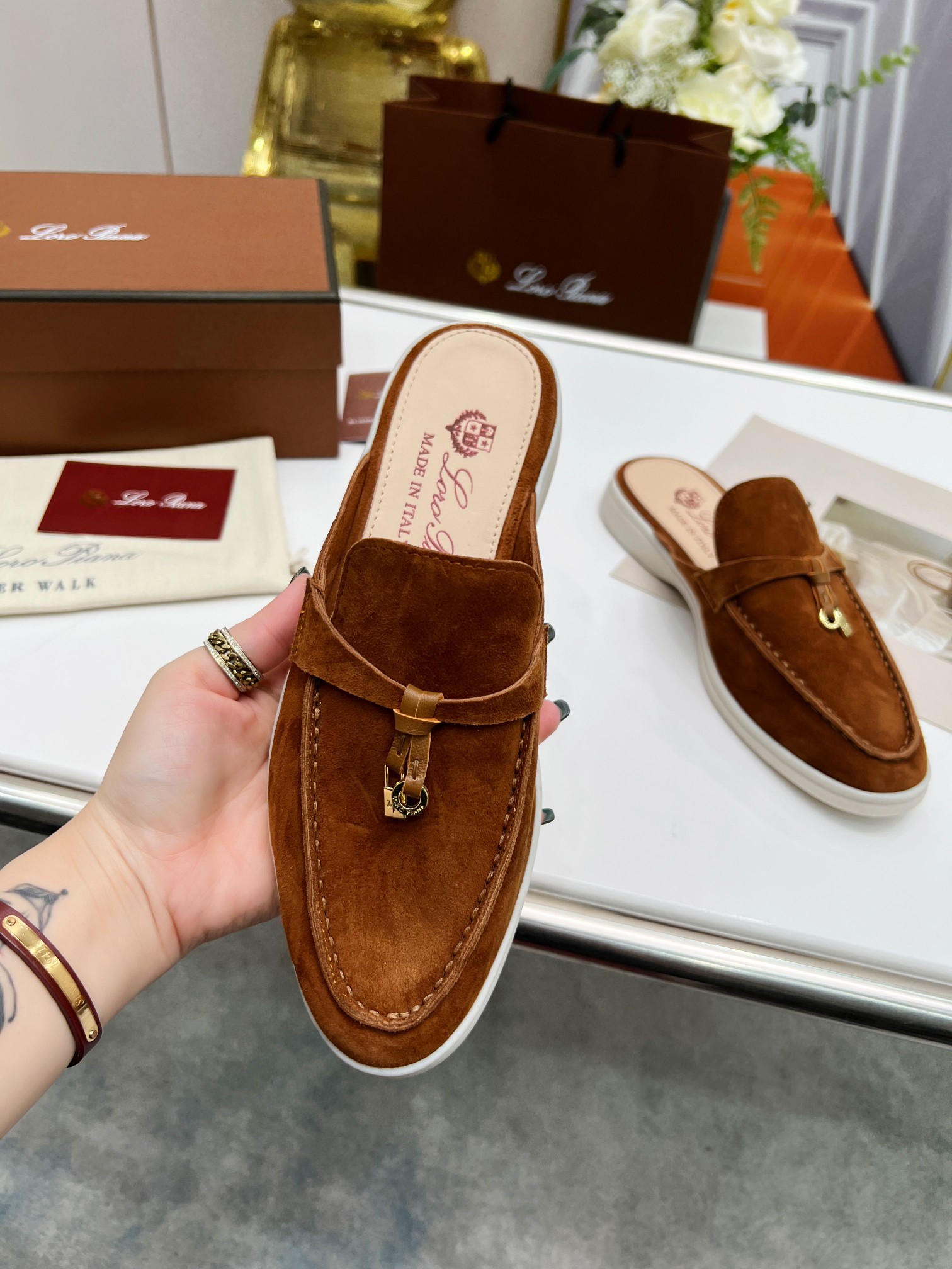 . Loro Piana * nivel superior auténtico comprar réplica original 1:1 fue fundada en solitario el 24 