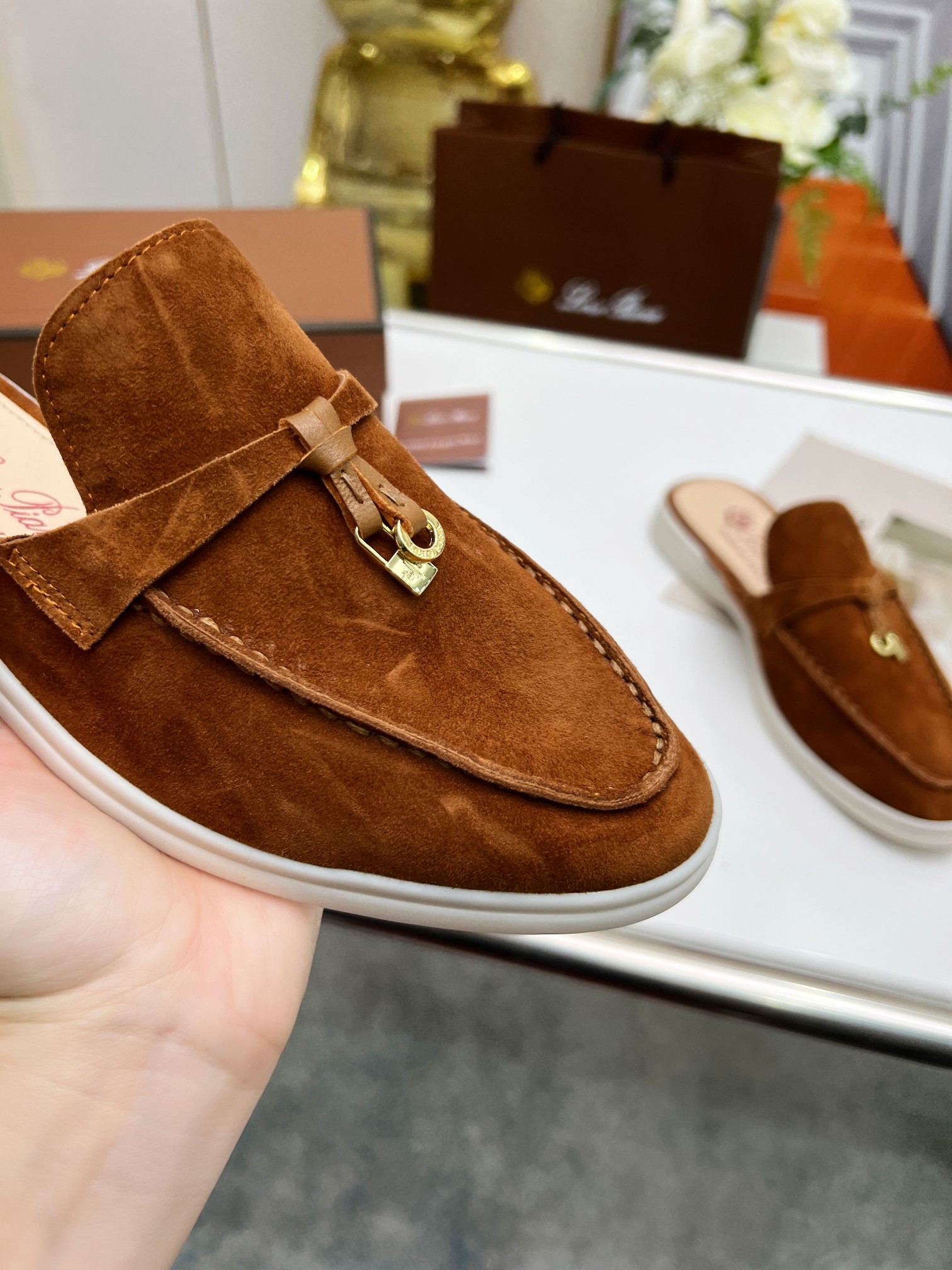 . Loro Piana * nivel superior auténtico comprar réplica original 1:1 fue fundada en solitario el 24 