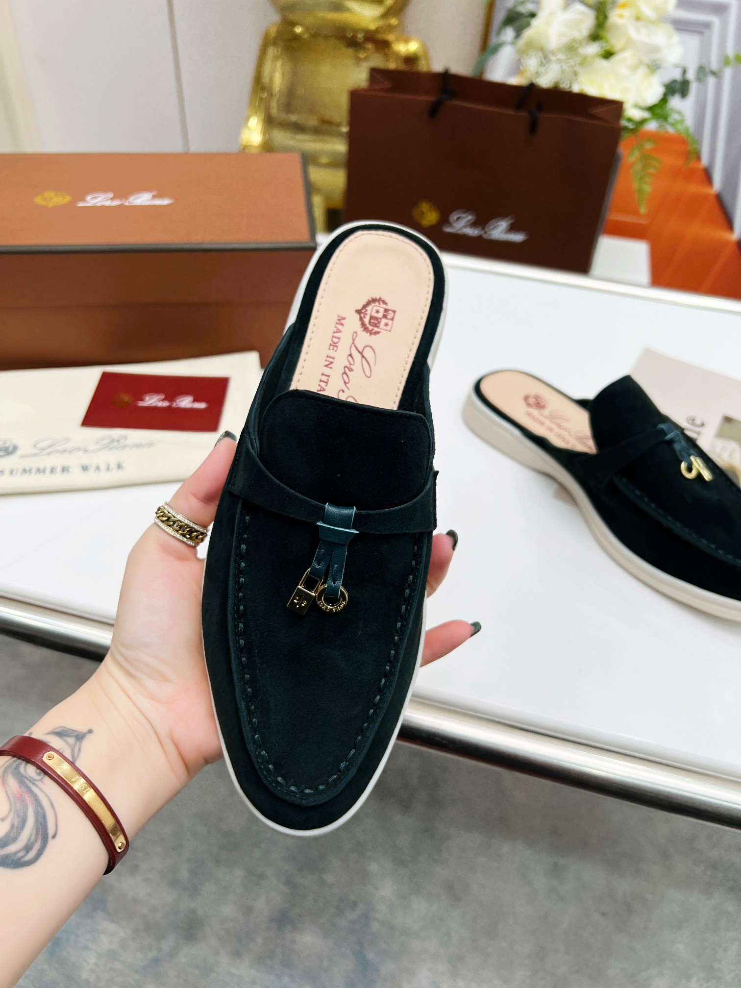 . Loro Piana * nivel superior auténtico comprar réplica original 1:1 fue fundada en solitario el 24 