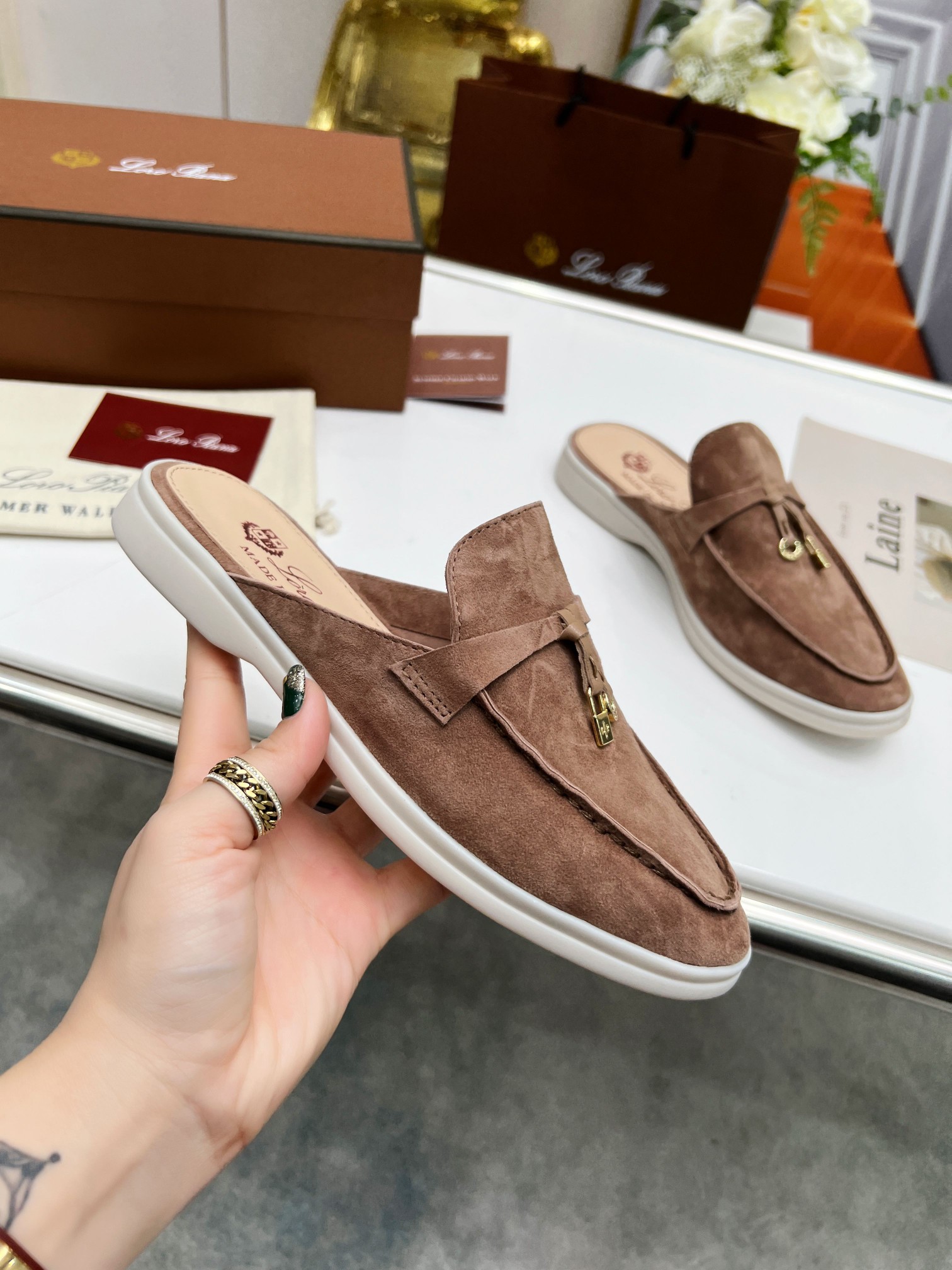 . Loro Piana * nivel superior auténtico comprar réplica original 1:1 fue fundada en solitario el 24 
