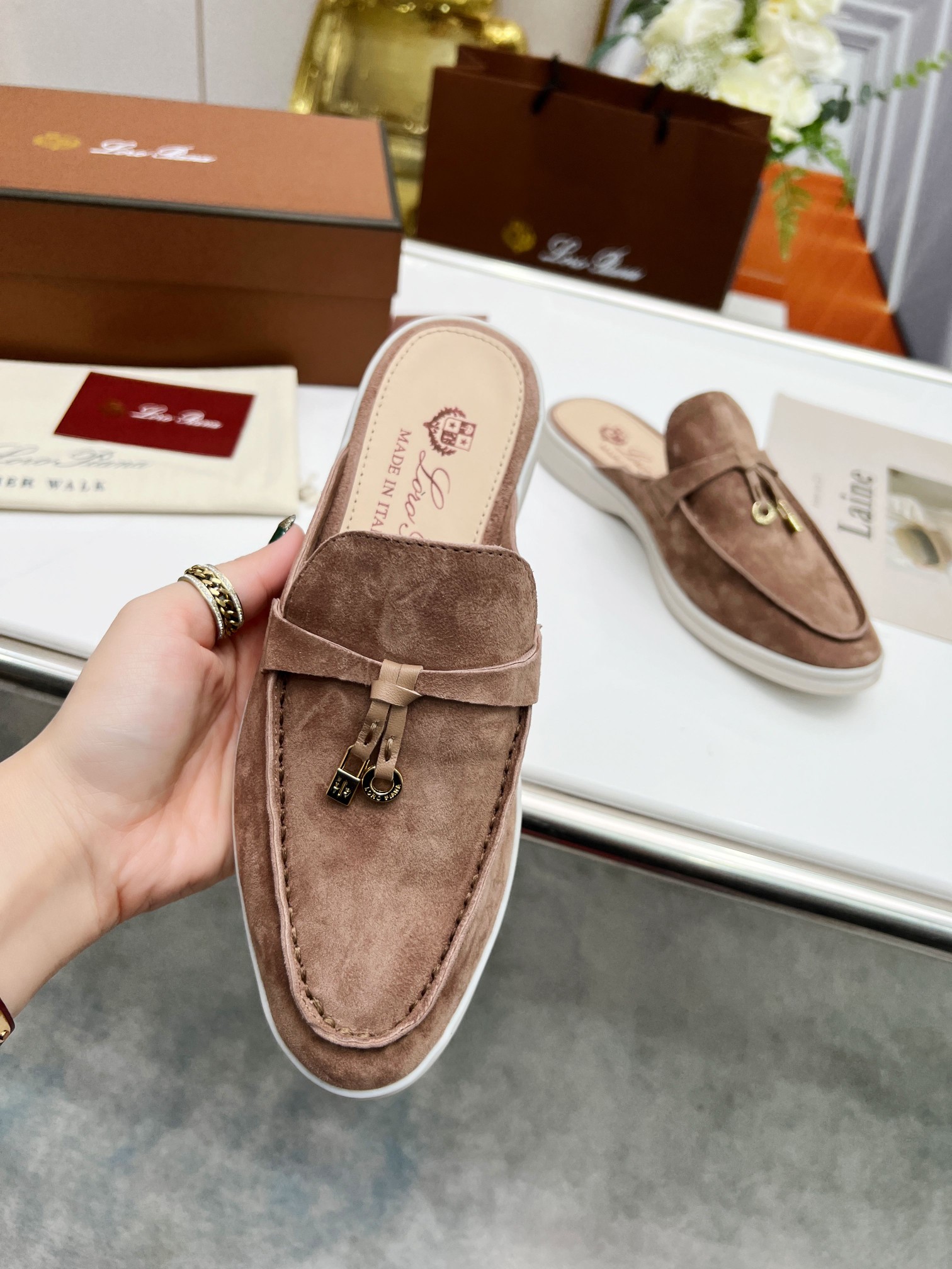 . Loro Piana * nivel superior auténtico comprar réplica original 1:1 fue fundada en solitario el 24 