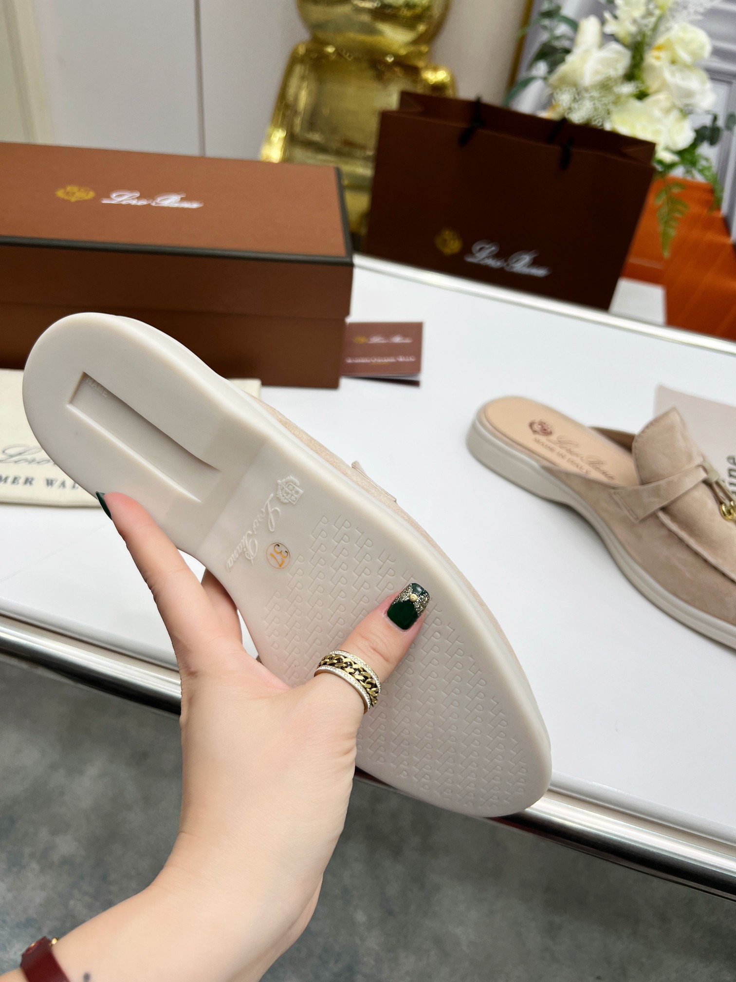 . Loro Piana * nivel superior auténtico comprar réplica original 1:1 fue fundada en solitario el 24 