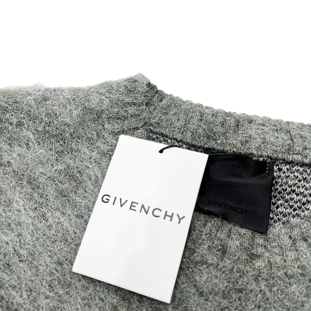 320 Givenchy纪梵希 22SS 狗头马海毛毛衣