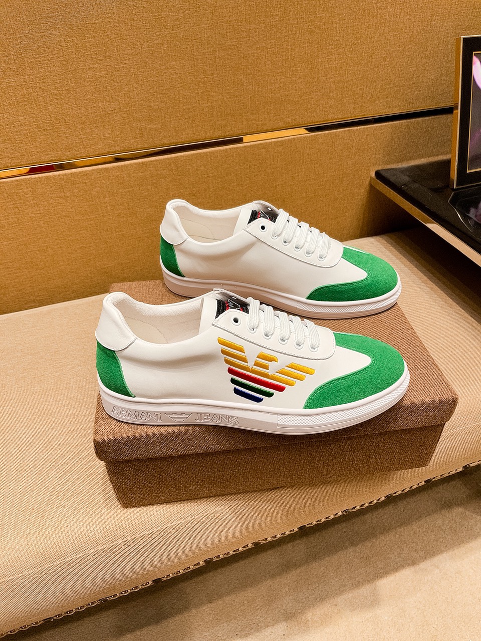 I5  阿玛尼 男鞋高端品牌 官网1：1最新力作：鞋面采用意大利进口头层牛皮搭配舒适透气内里➕原版防滑耐磨大底制作 ，让行走更加便捷舒适，惊世之作，与官方的质量相比美的1：1复刻[色]打造时尚个性衬托你的与众不同潮男必备!经典