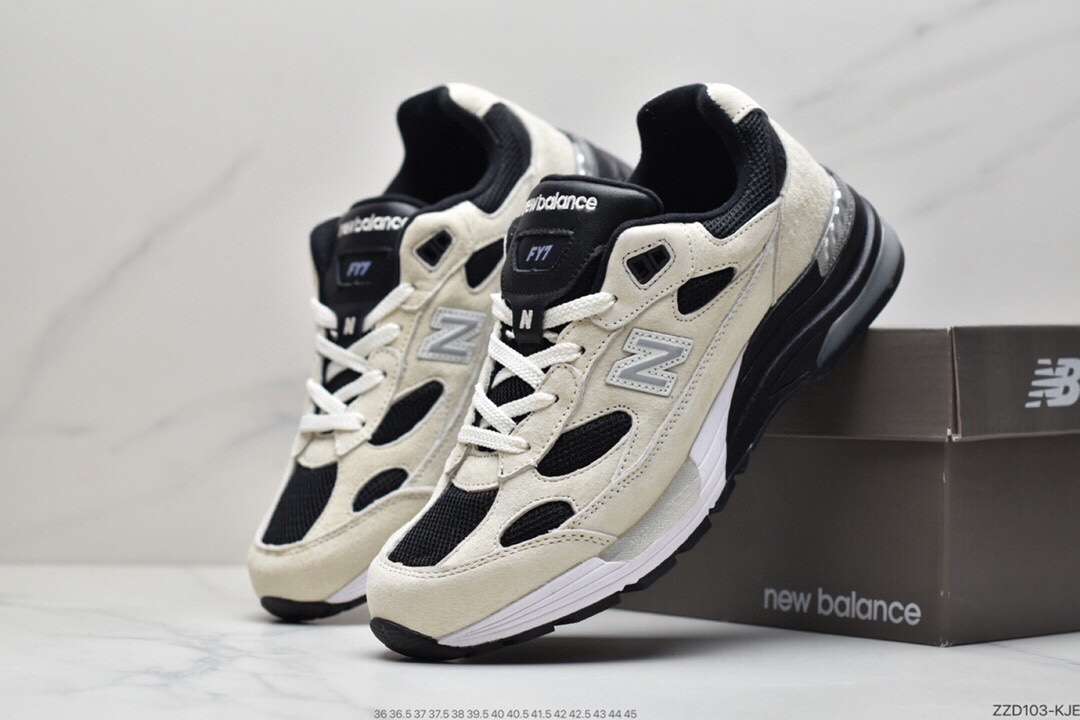 Joint Paris art studio Studio FY7 x NBNew Balance Made in USA M992 series American running shoes ”cream white black” M992YN2