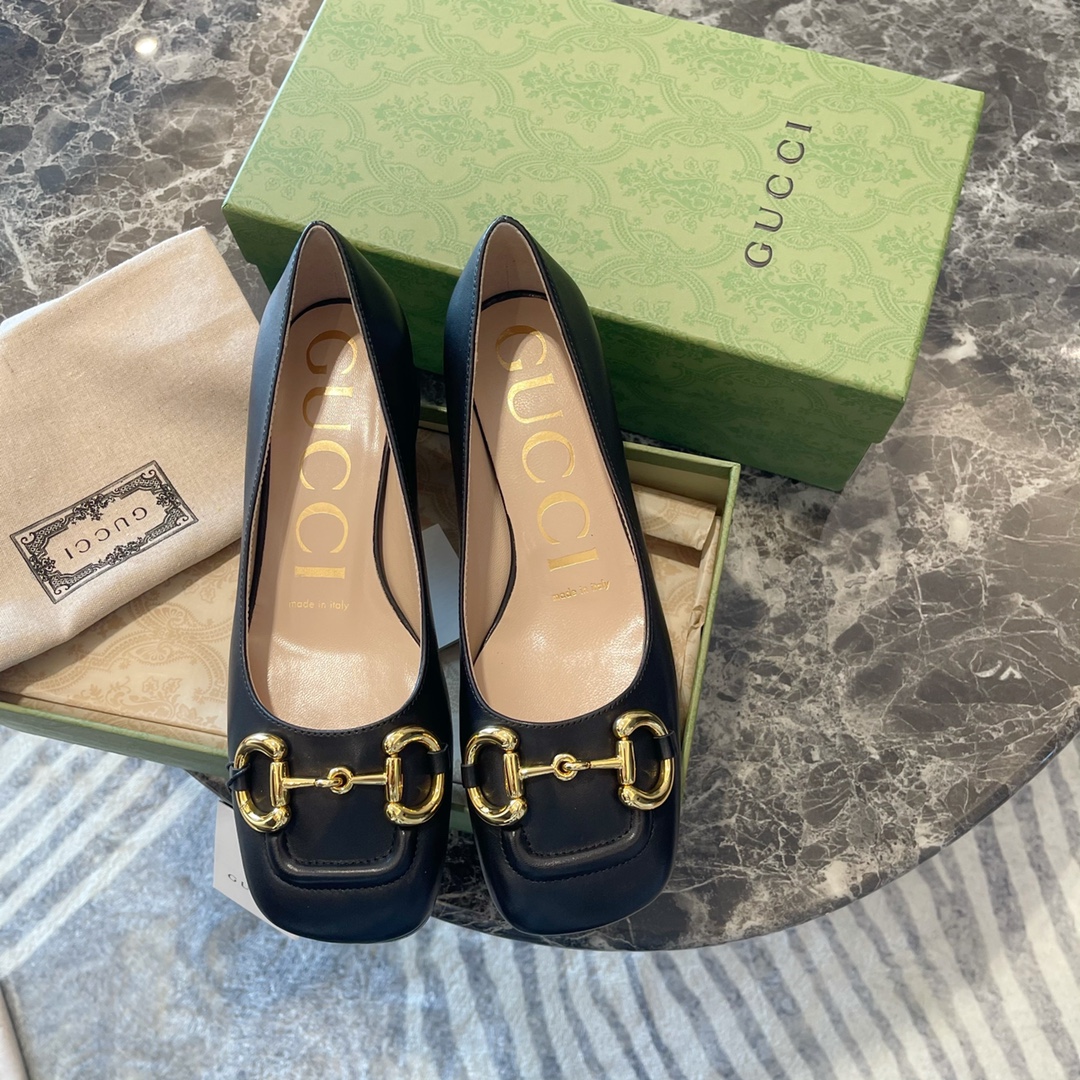 Gucci 马衔扣 方头 粗跟 单鞋 皮革