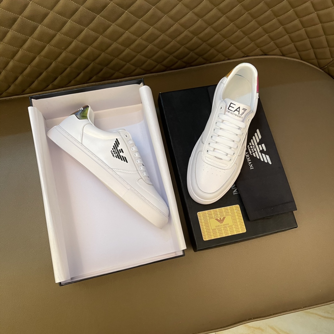 I5   Armani 阿玛尼原版专柜潮鞋👟 鞋面意大利进口头层顶级牛皮，羊皮内里 潮男年轻人必备，欧美时尚风格，无论走到那你都是亮点。1:1复刻 运动风，原单阿玛尼印图 懒人套脚必备 原版运动底 精品打造 适合司机驾车出行🚗 ✨款式简单而不失奢华，百搭，让你走到那都是亮点，男鞋