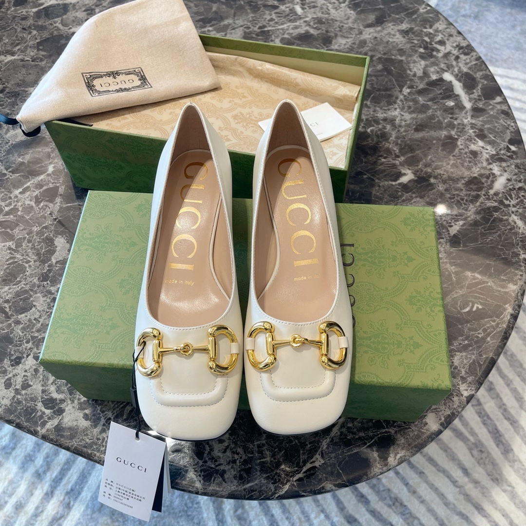 GUCCI 马衔扣 方头 牛皮 粗跟 单鞋